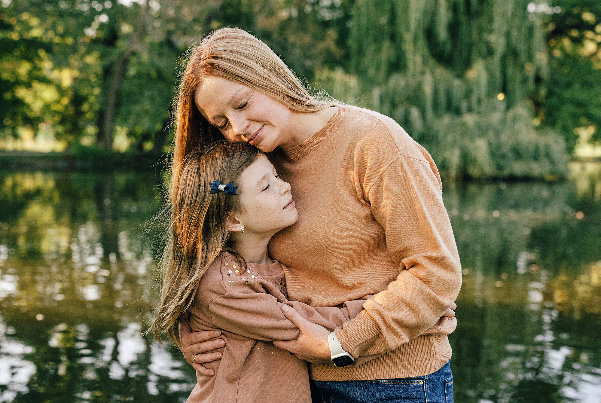 Виолетта и Георгий с детьми в парке. Семейный и свадебный фотограф в Праге Наталья Федори