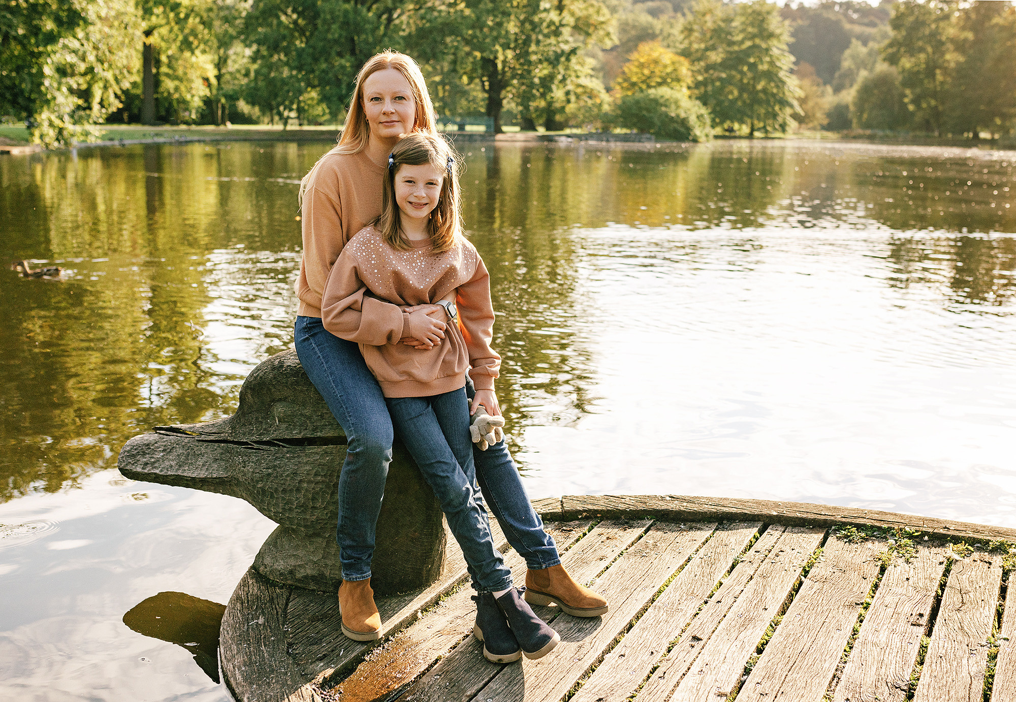 Виолетта и Георгий с детьми в парке. Семейный и свадебный фотограф в Праге Наталья Федори