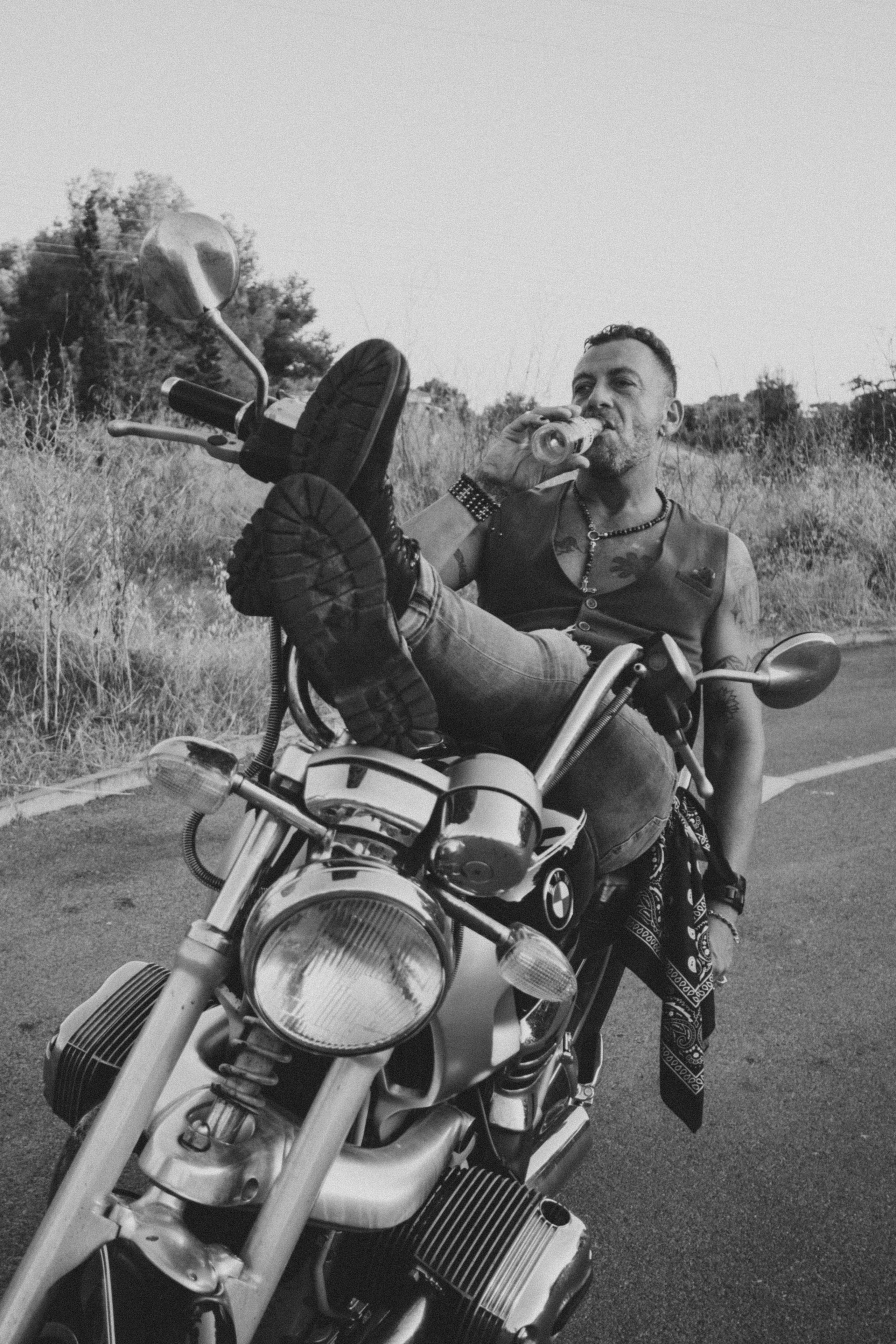 Фотосессия пары на мотоцикле. Профессиональная фотосъемка в Калафелле — Елена Медведева