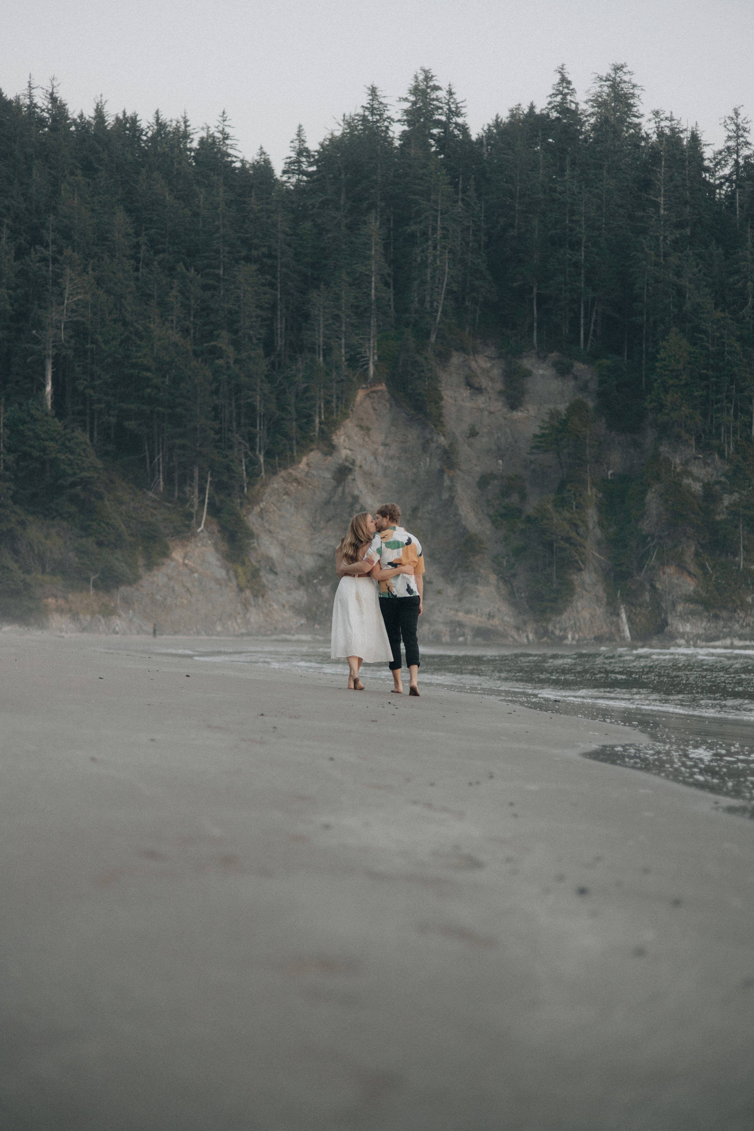 Engagement Photography at Cannon Beach | Jessie & Isaac's Session by Georgy Shishkin | Capturing Moments in Portland, Seattle, Bend & Oregon. Capturing Love in the Heart of the Pacific Northwes