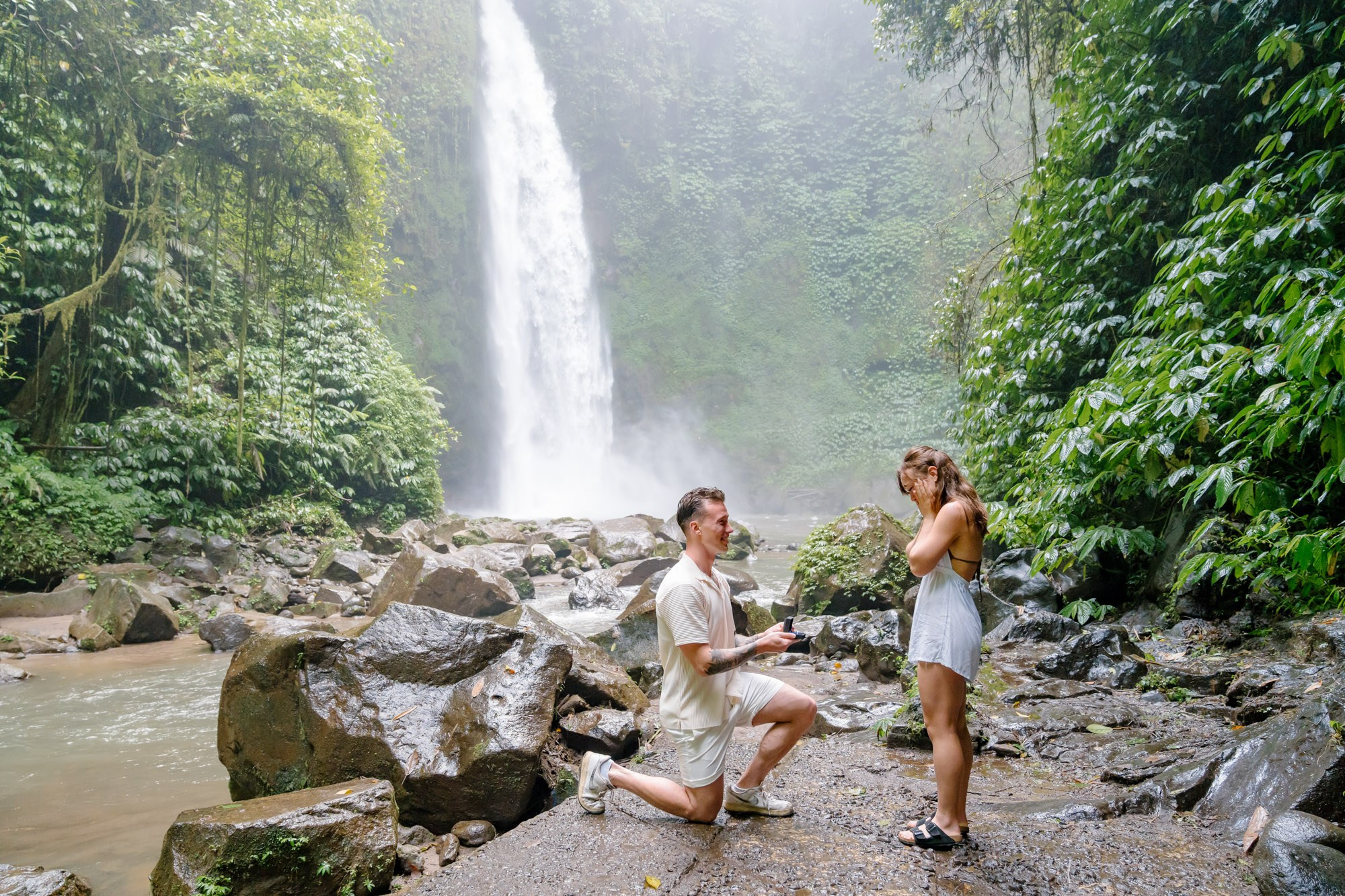 Marriage Proposal. Female Photographer in Bali