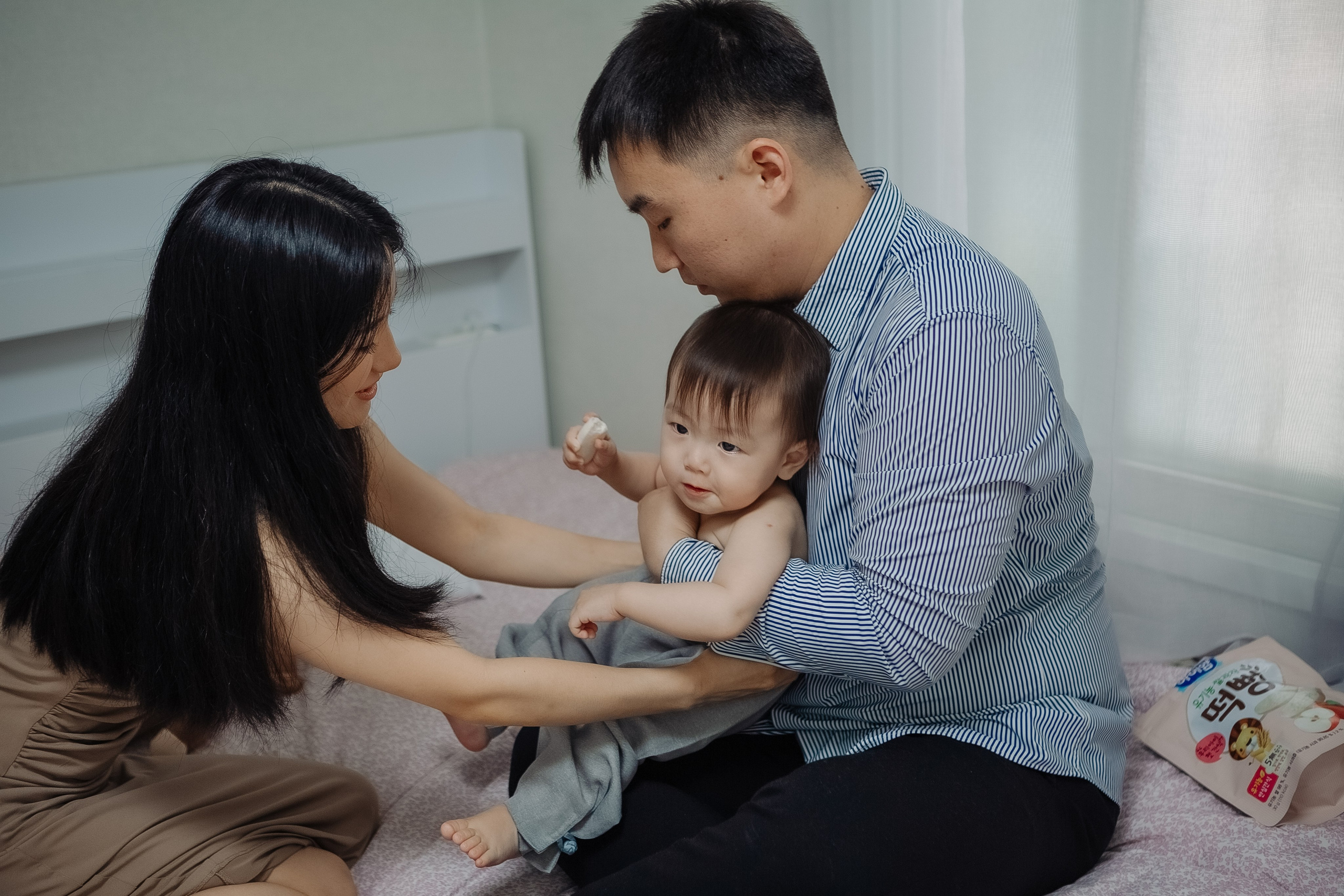 Тео дома и в ресторане. Фотограф беременности, ньюборн и годовасиков в Корее Жанна Хан