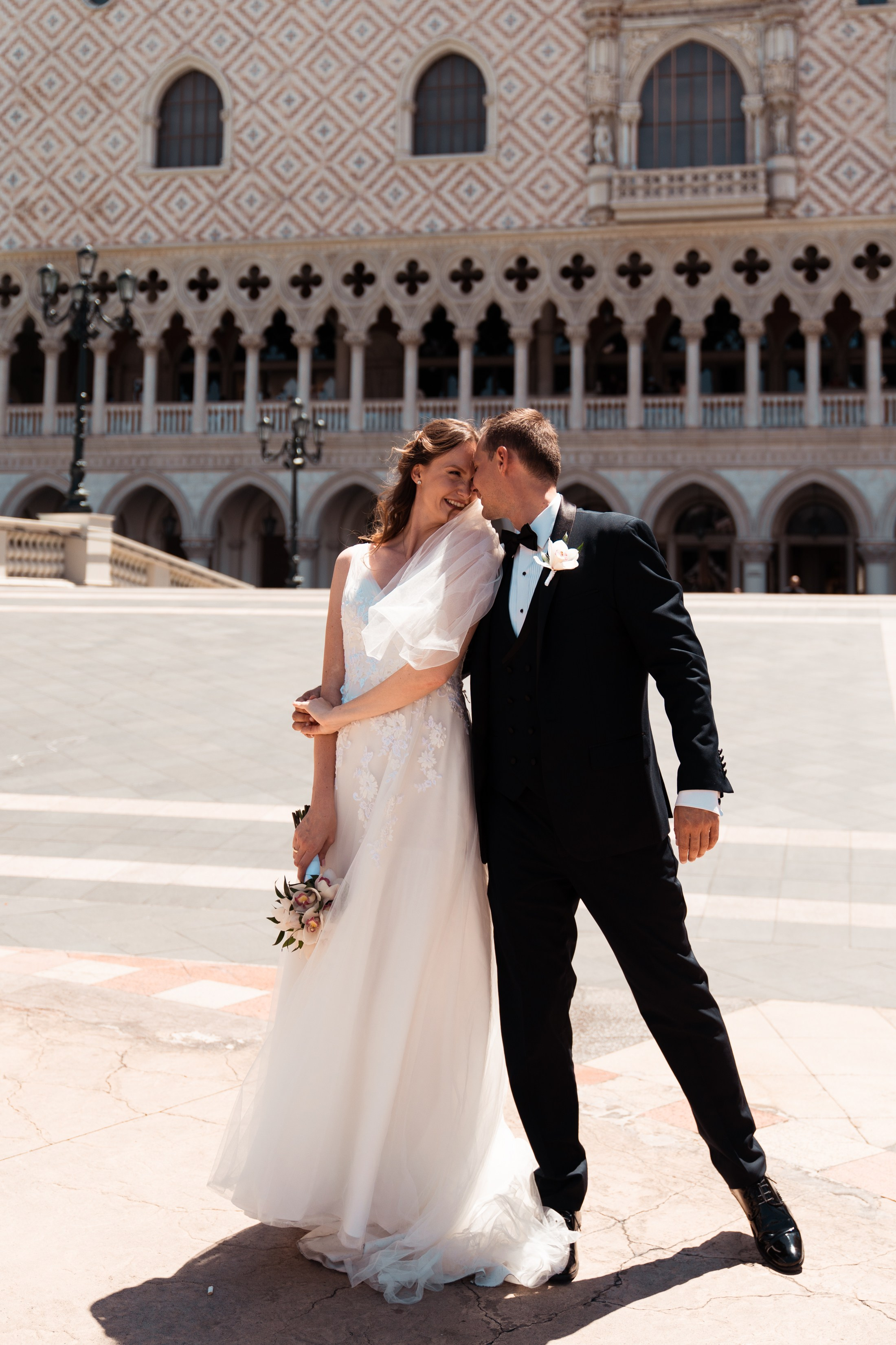 Anastasia&Luka. Wedding & elopement photographer Viktoriya Kravtsov. Las Vegas