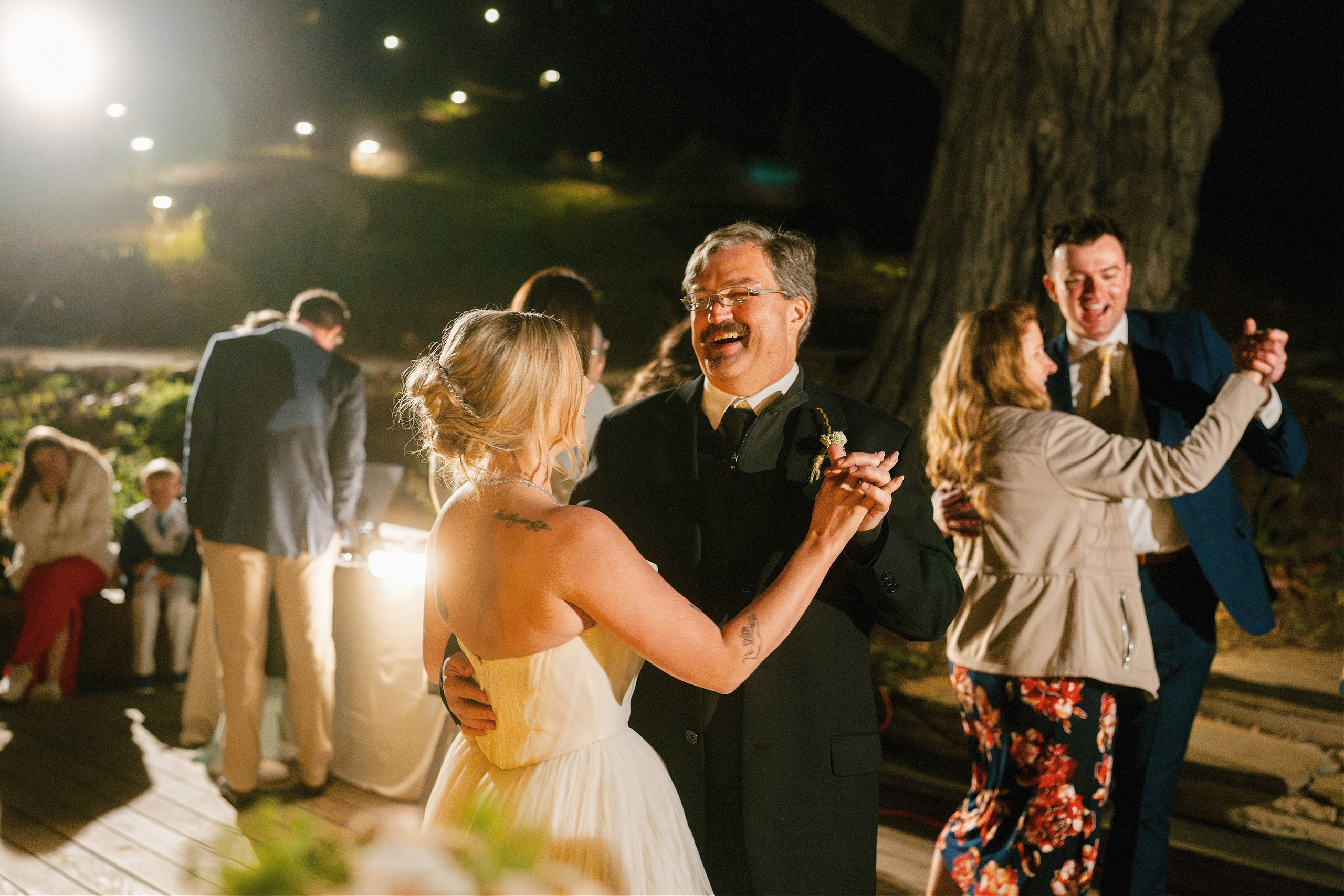 Wedding photographer Big Sur. Wedding Photography & Videography Team in California, Los Angeles, San Francisco, San Diego and Travel