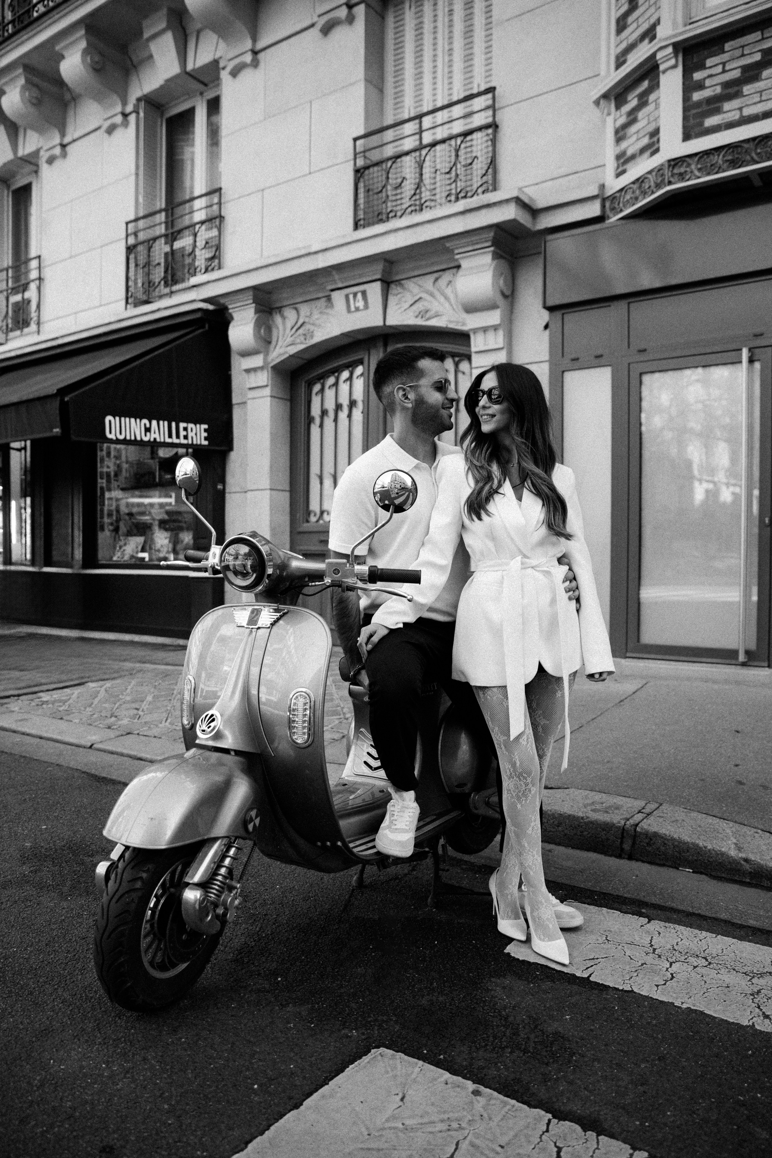 Pre-Wedding Couple Photo Walk in Paris | Engagement Photography. Paris Wedding Photographer