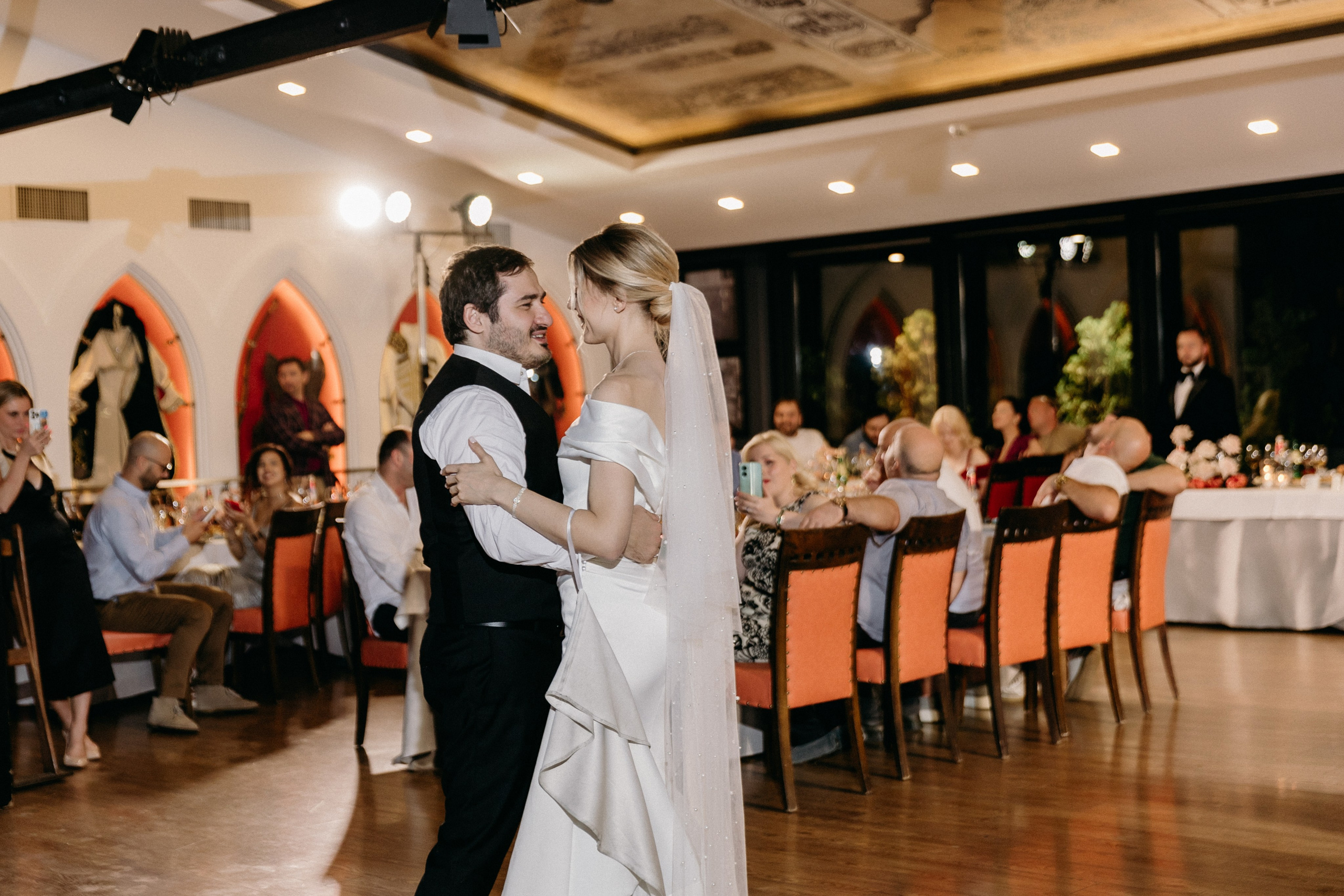 Alexandra & Koba. Photographer Anna Nazarenko