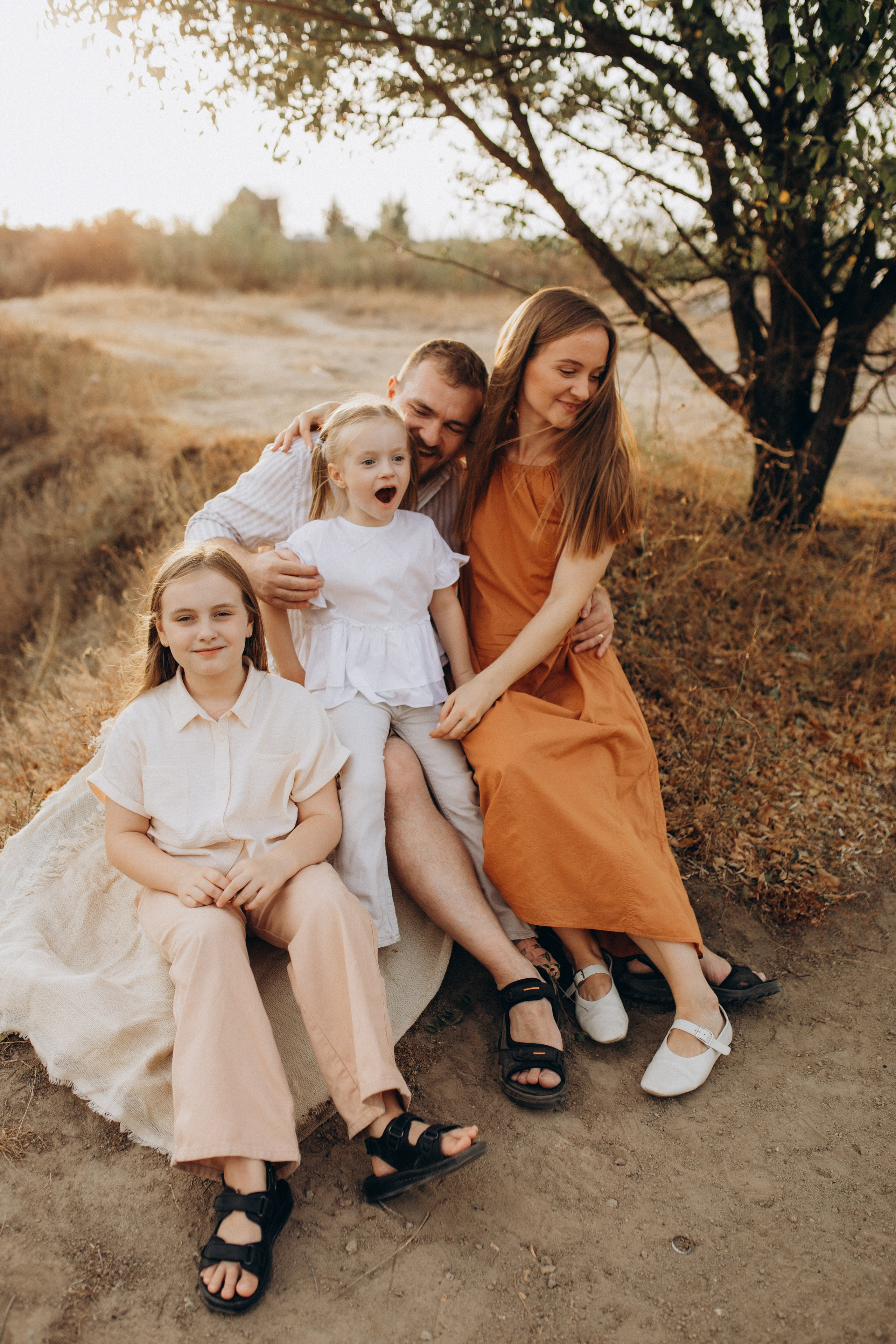 Ніколь Полінка Зіна Олександр. Сімейний фотограф Світлана Садовнікова