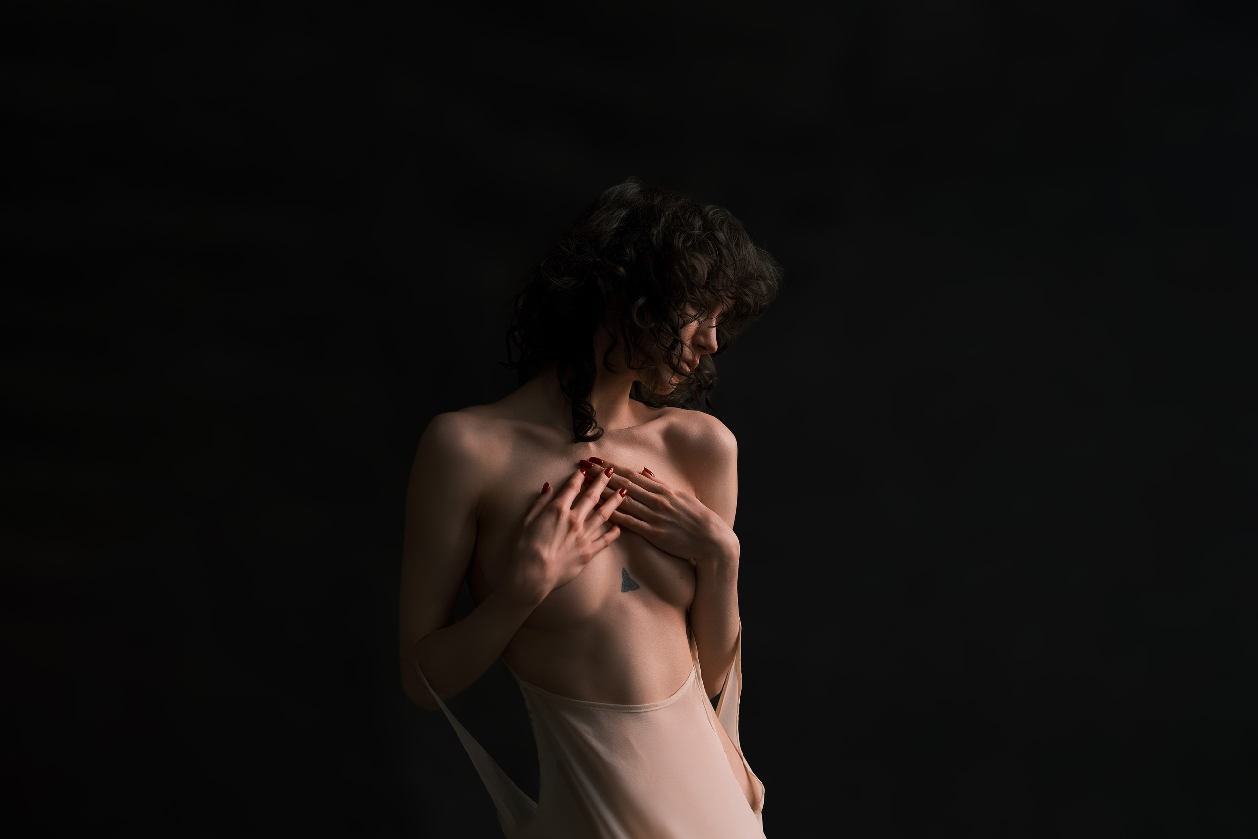 Сенсу-арт (Sensu‑Art) съёмка в Санкт-Петербурге. Эстетика, свет и чувственность. Фотограф I Санкт-Петербург