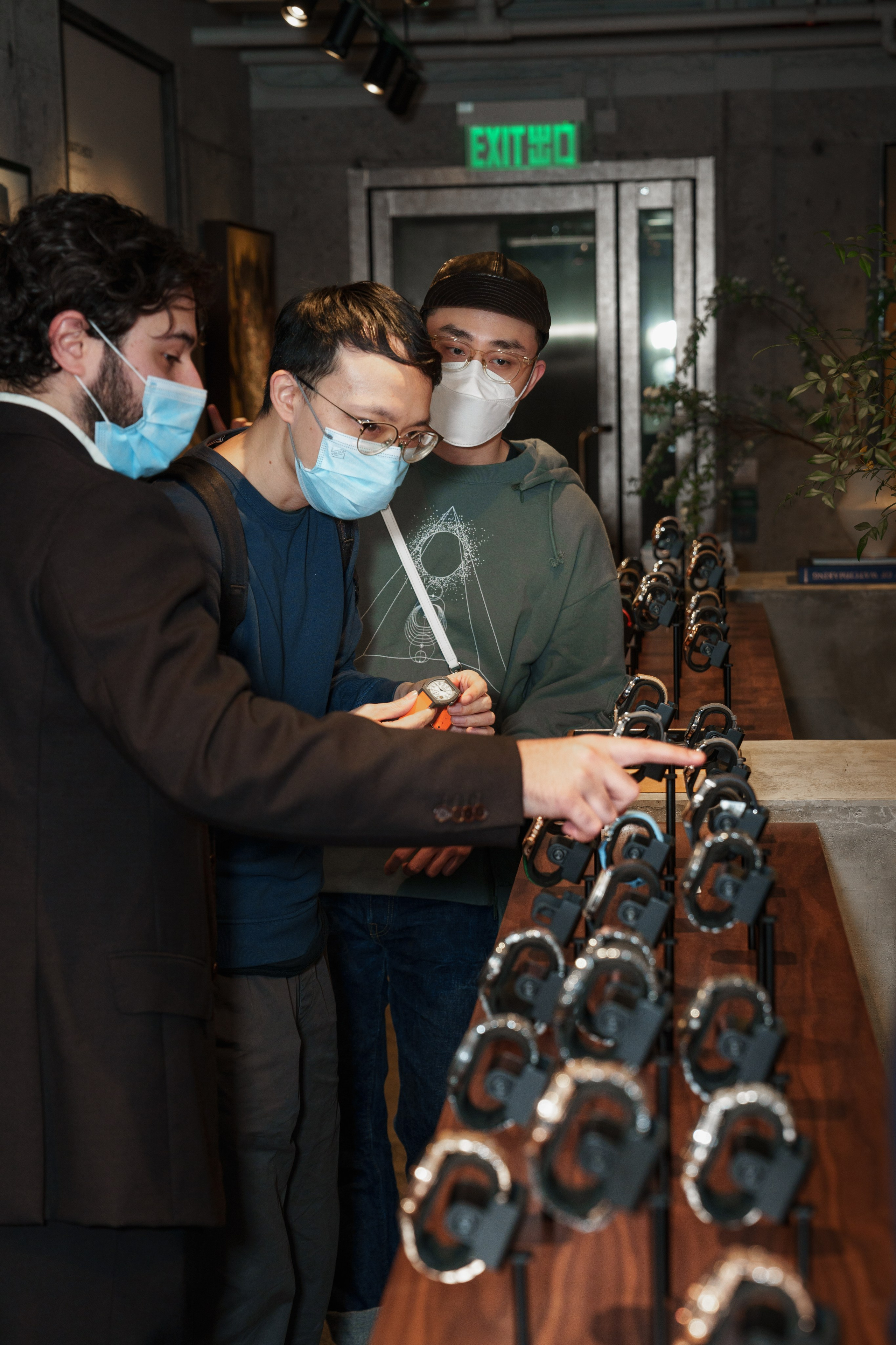 WATCHBOX. ФОТОГРАФ В ГОНКОНГЕ (СВАДЬБЫ, FASHION, СЕМЕЙНЫЕ, МЕРОПРИЯТИЯ, ФОТОПРОГУЛКИ)