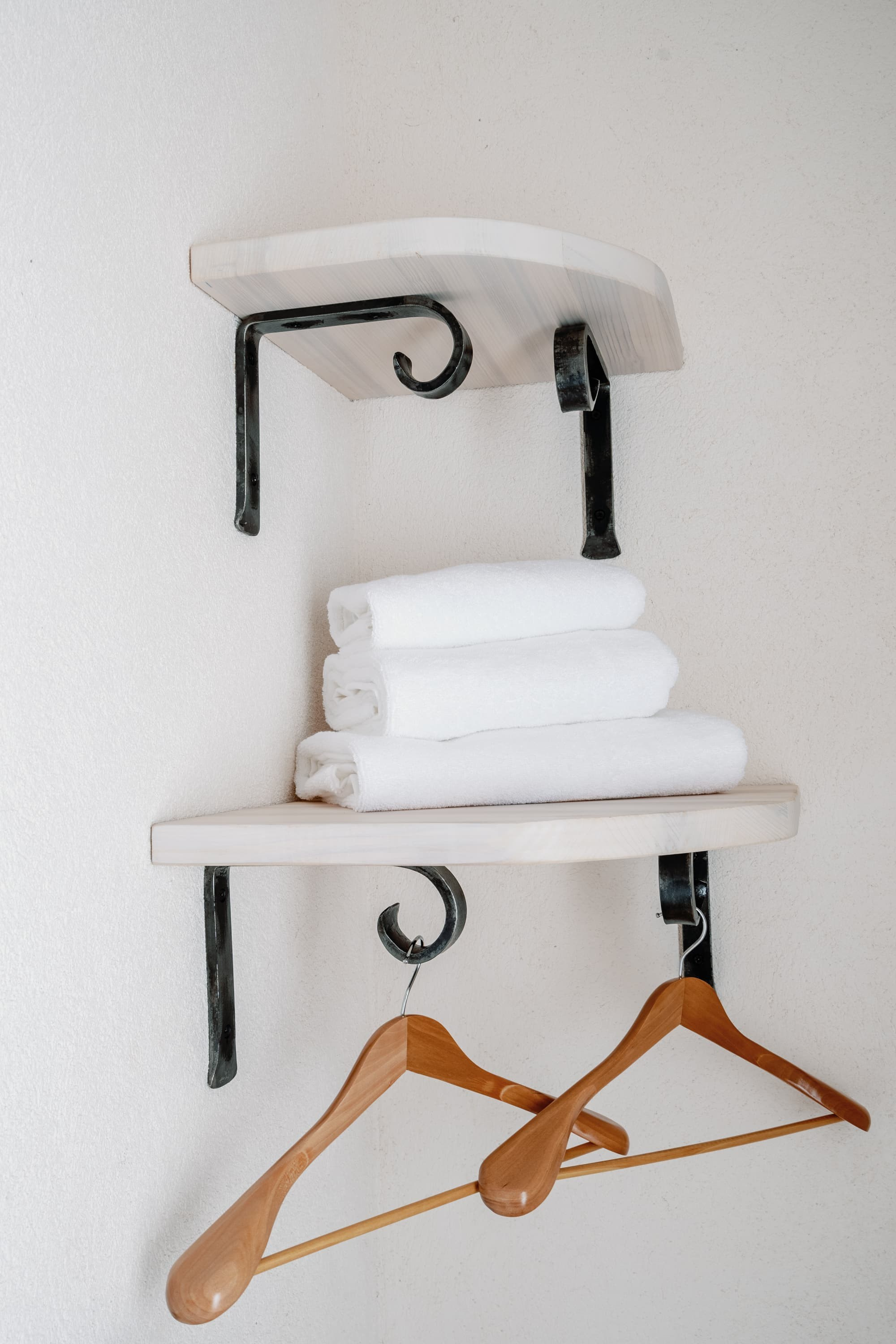 Real Estate Photography. Montenegro. EVAN ARISTOV WEDDING PHOTOGRAPHY — Seattle Wedding Photographer