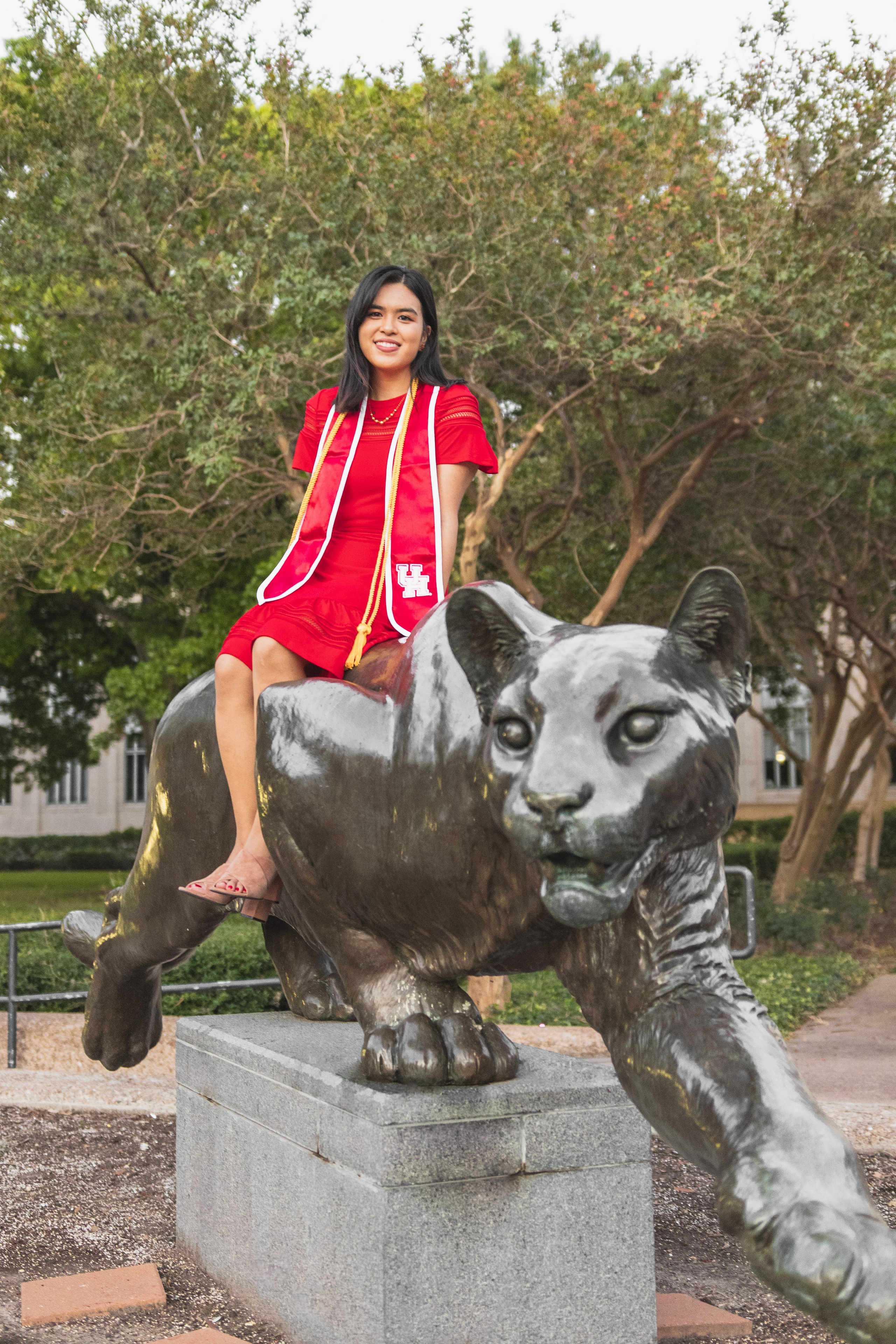 Emerald’s senior photoshoot at the University of Houston