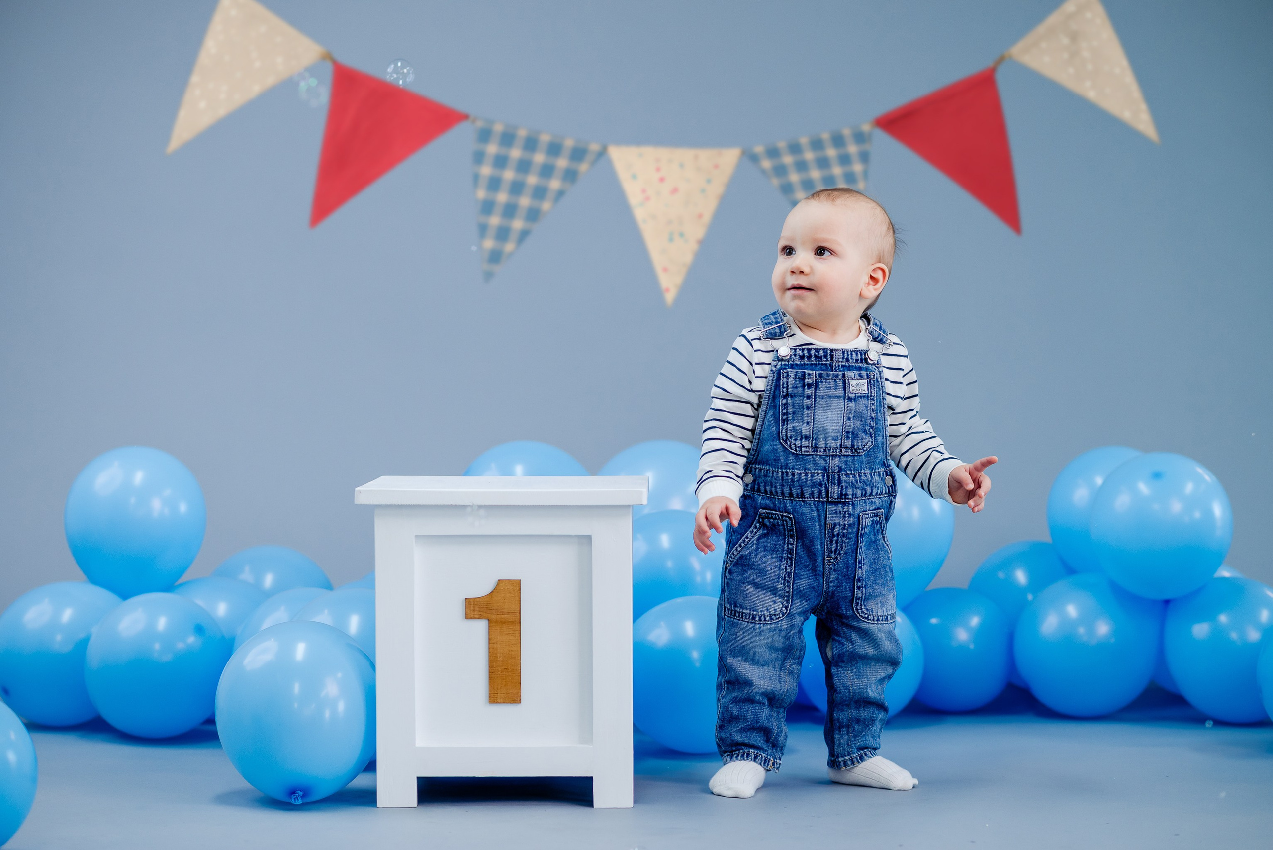 Smash the cake — Aris. The Unseen by Giani Maftei