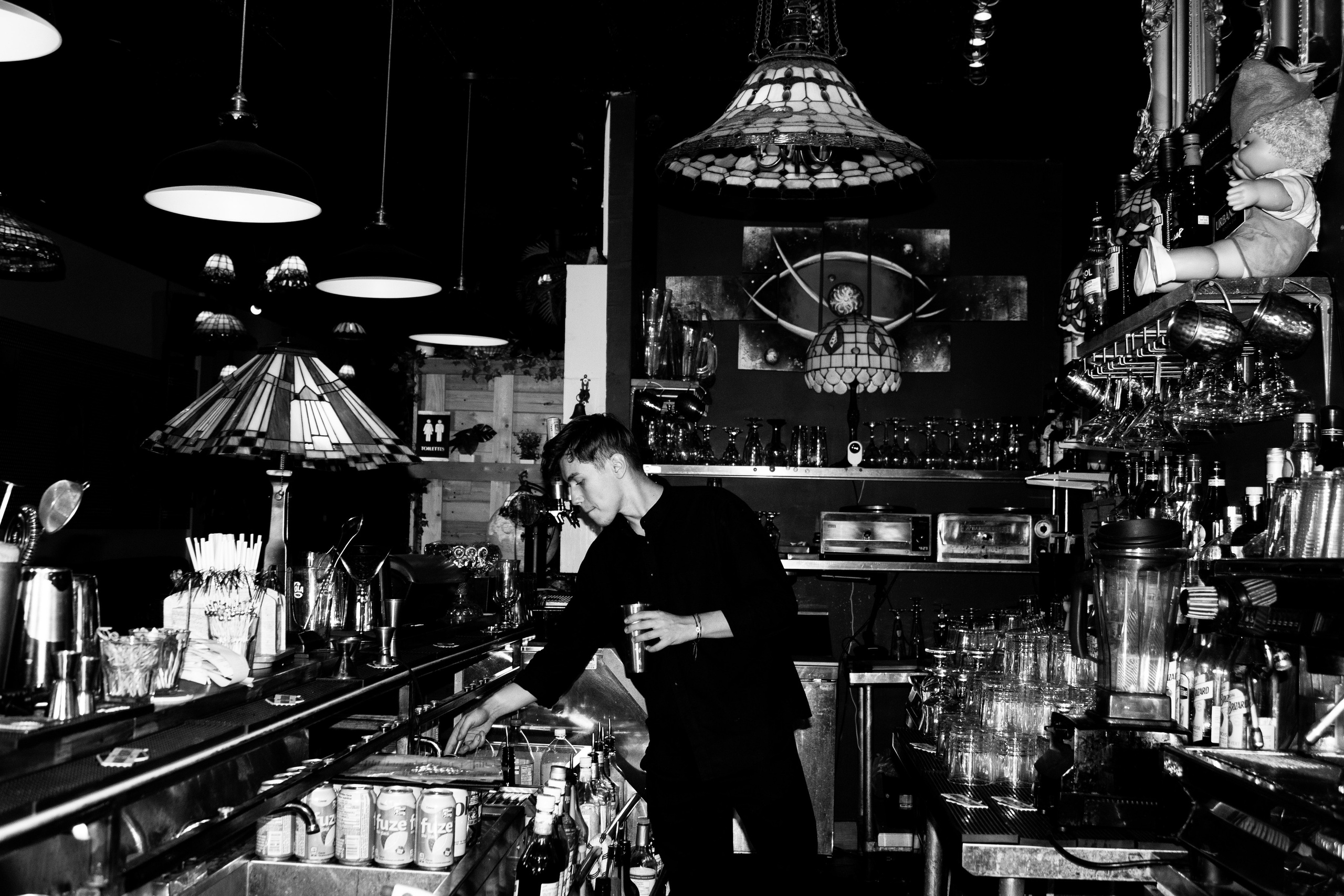 Bars, restaurants, cafés, interiors, teams, work processes, and services