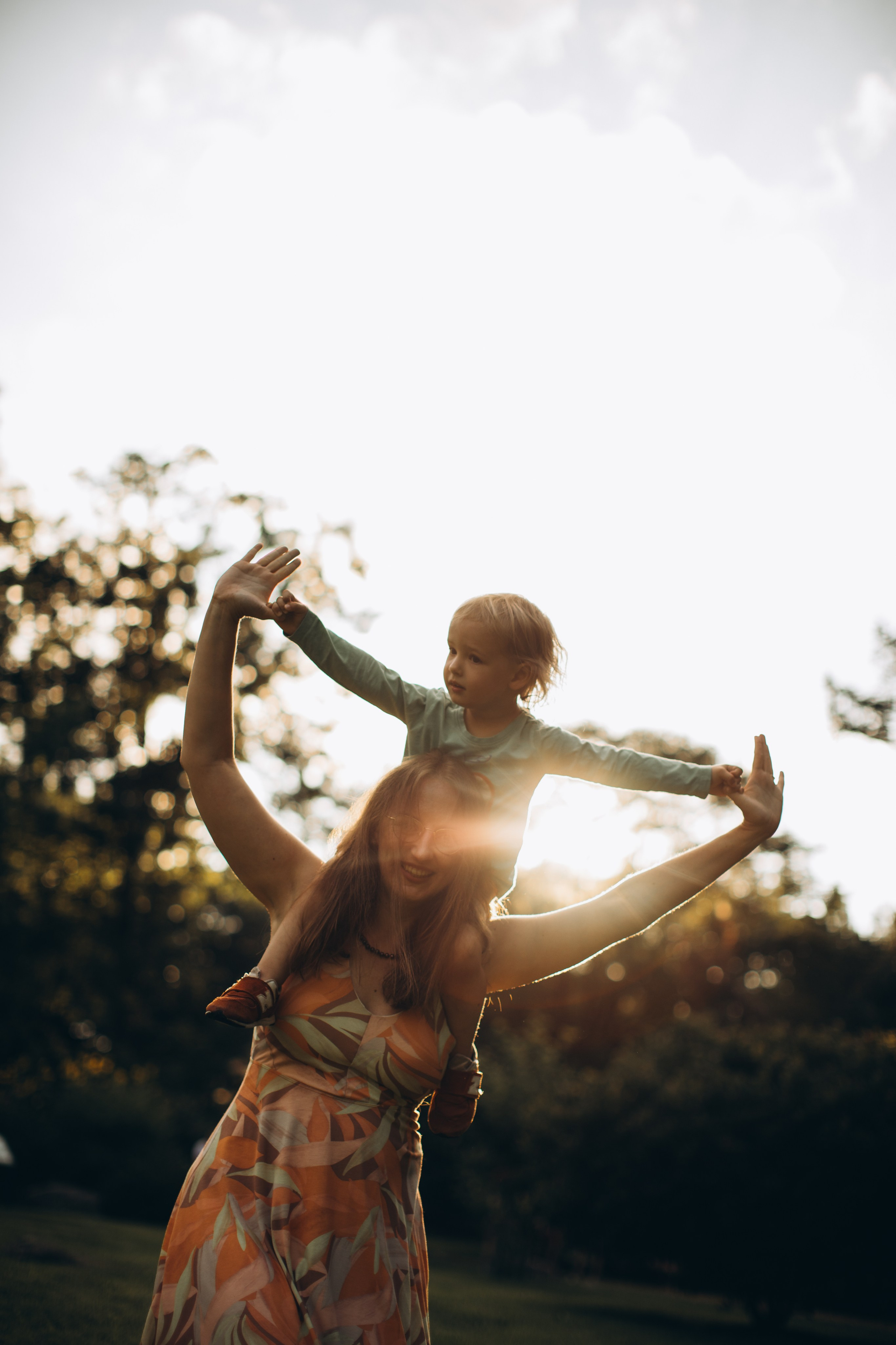 Ksenia and Oliver. Love Through Photo