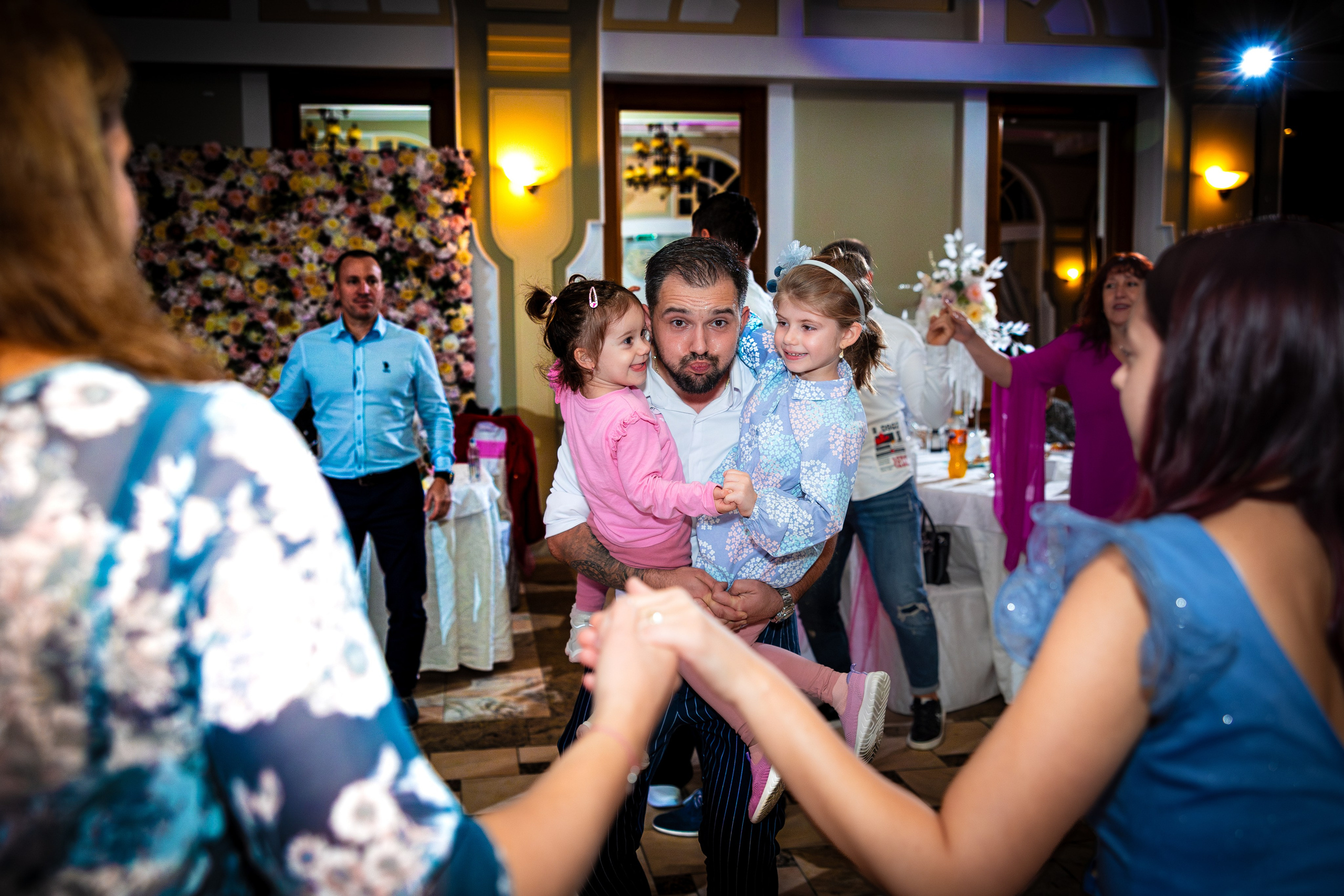 Botez Natalia si Carolina. Ionut Brehuescu — Fotograf