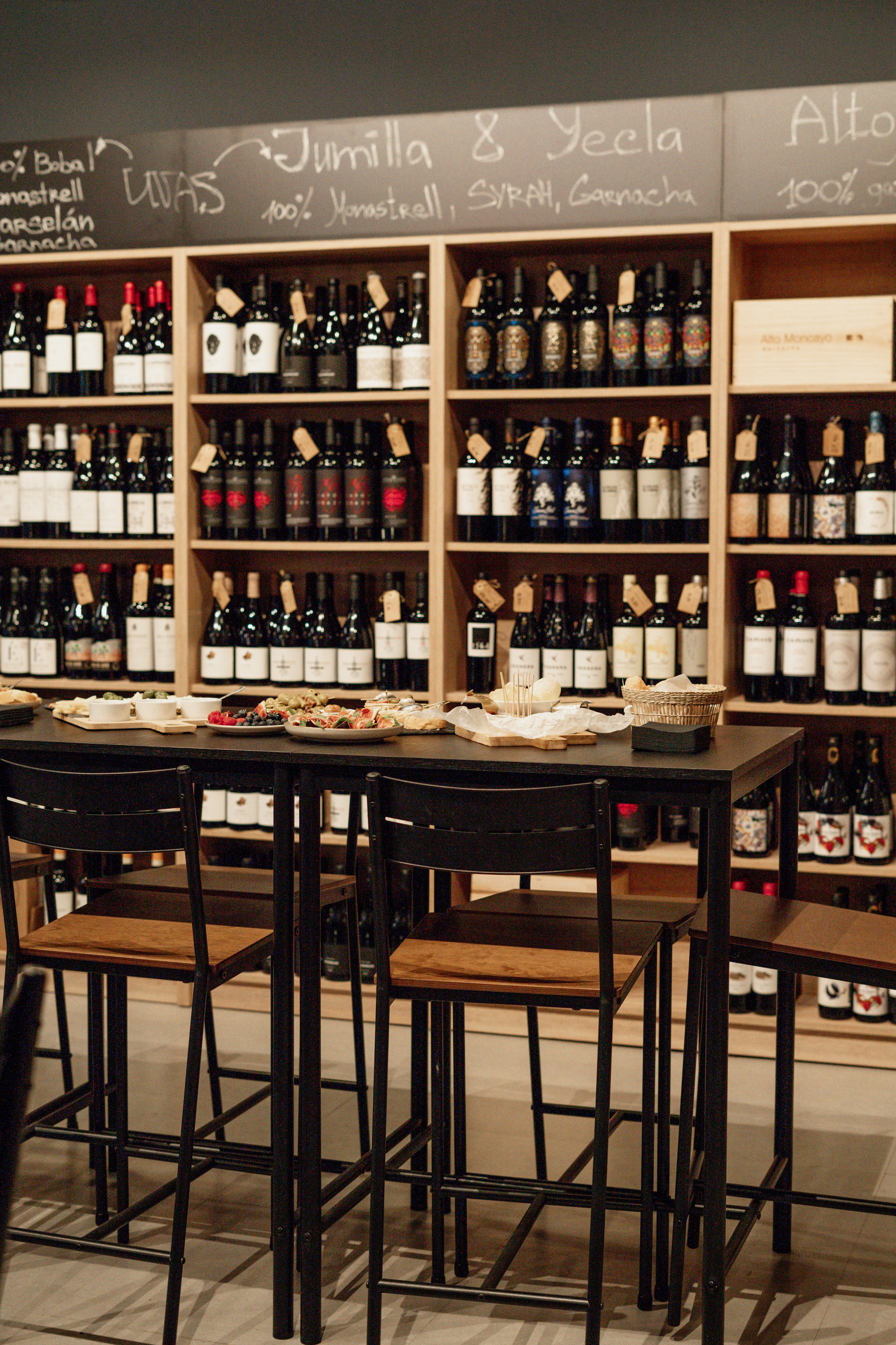 Restaurants & hotels. Portrait photographer, brands and content in Valencia, Spain, Europe