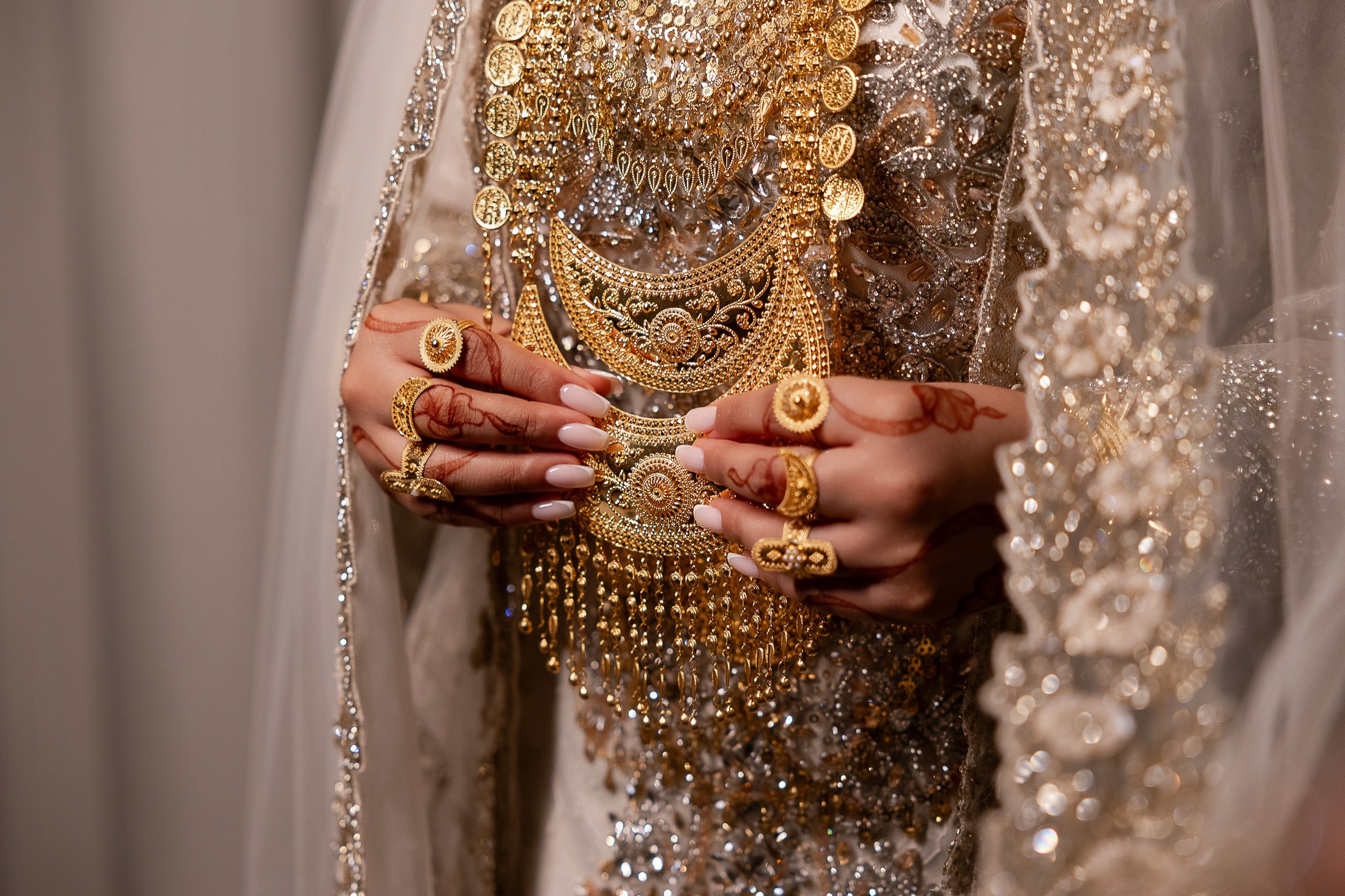Emirati Henna Night — Captured by a Fully Female Photo & Video Team. Wedding female photo and video studio in UAE