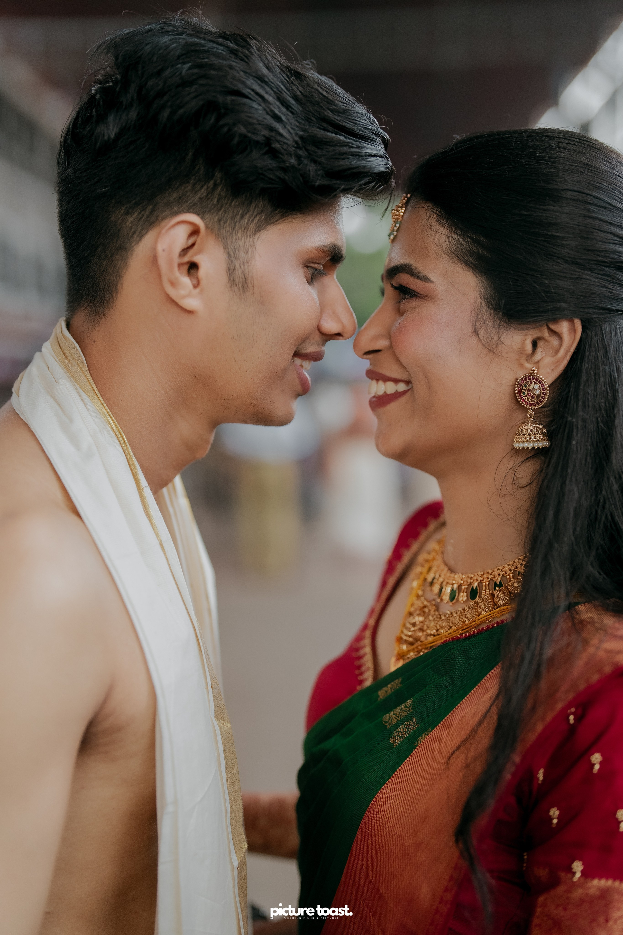 Guruvayur Wedding Ft. Athira & Abilash. Fine art Wedding Photographers in India & Canada