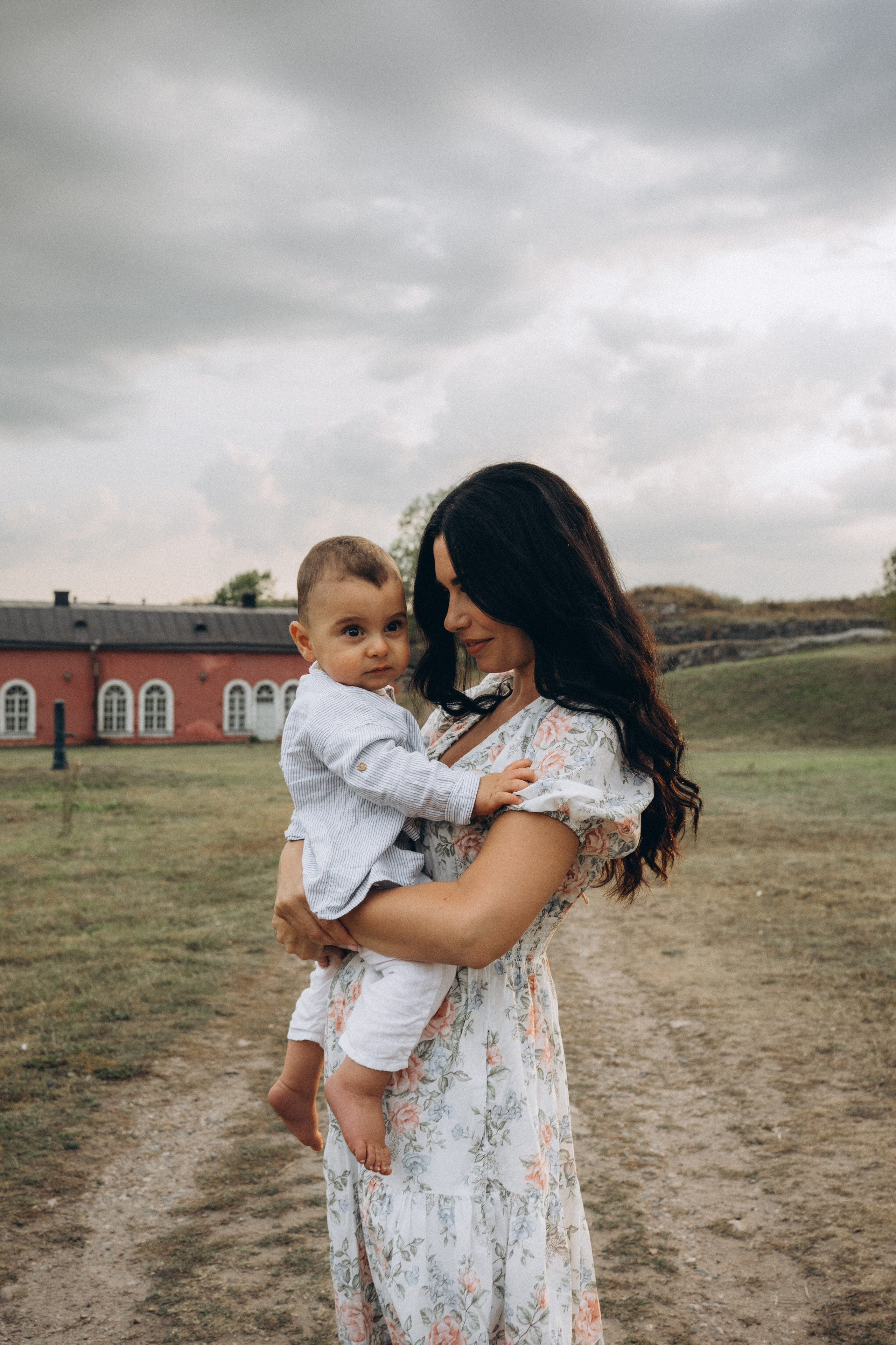 Summer. Wedding and potrait photographer in Helsinki Vickan O