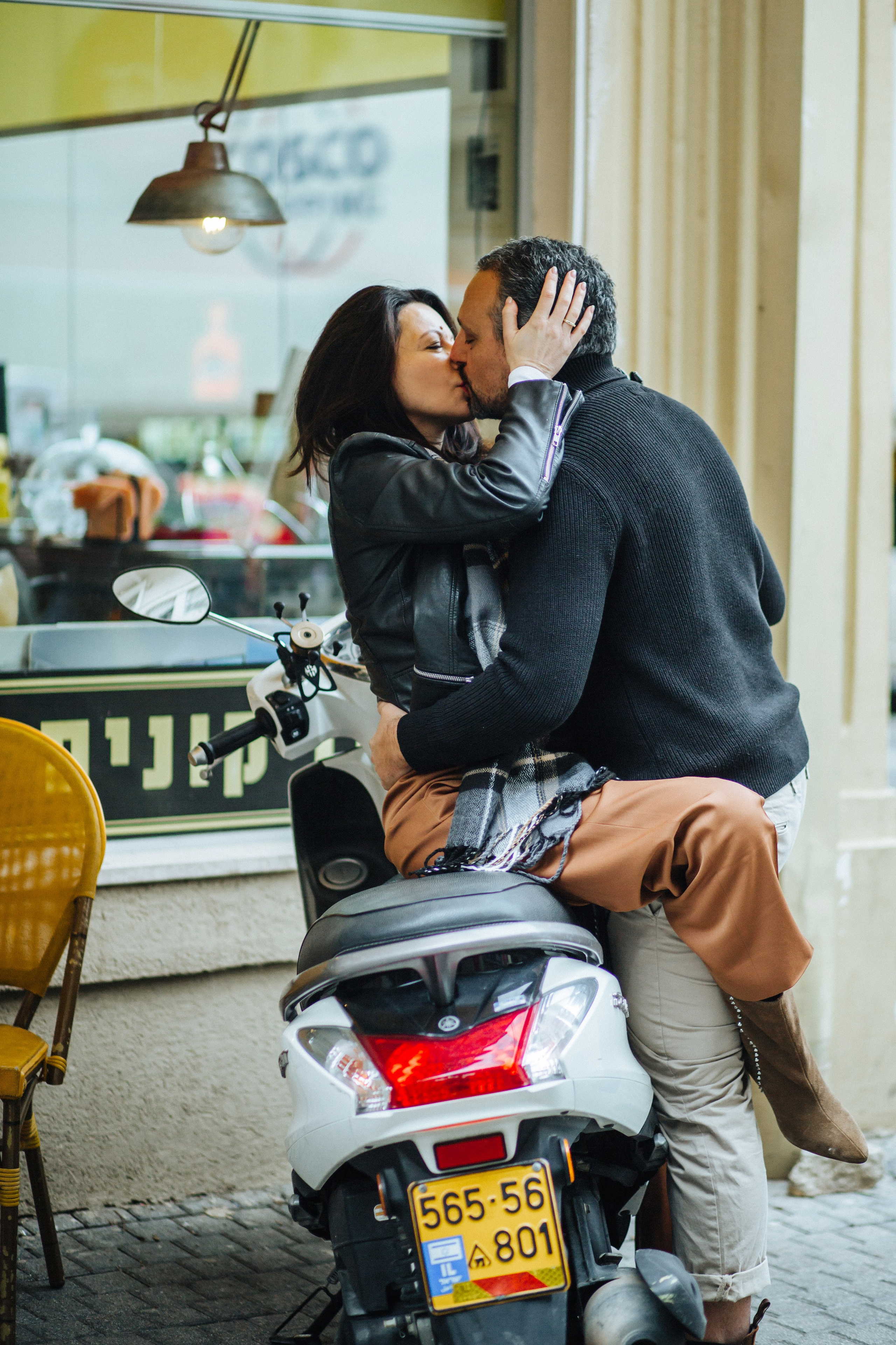 Valentines Day in Downtown Haifa. Family photographer in Israel