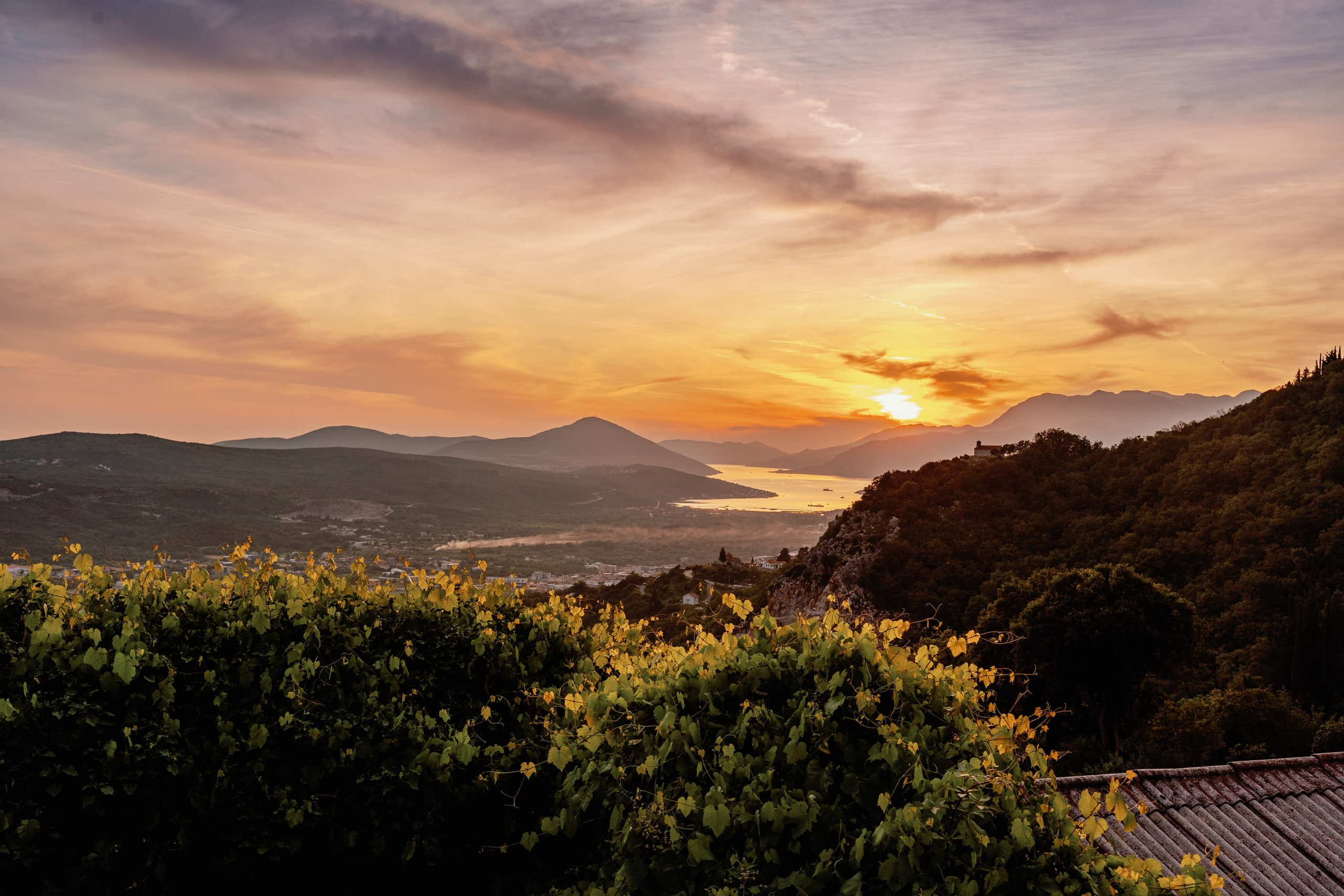 Real Estate Photography. Montenegro. EVAN ARISTOV WEDDING PHOTOGRAPHY — Seattle Wedding Photographer