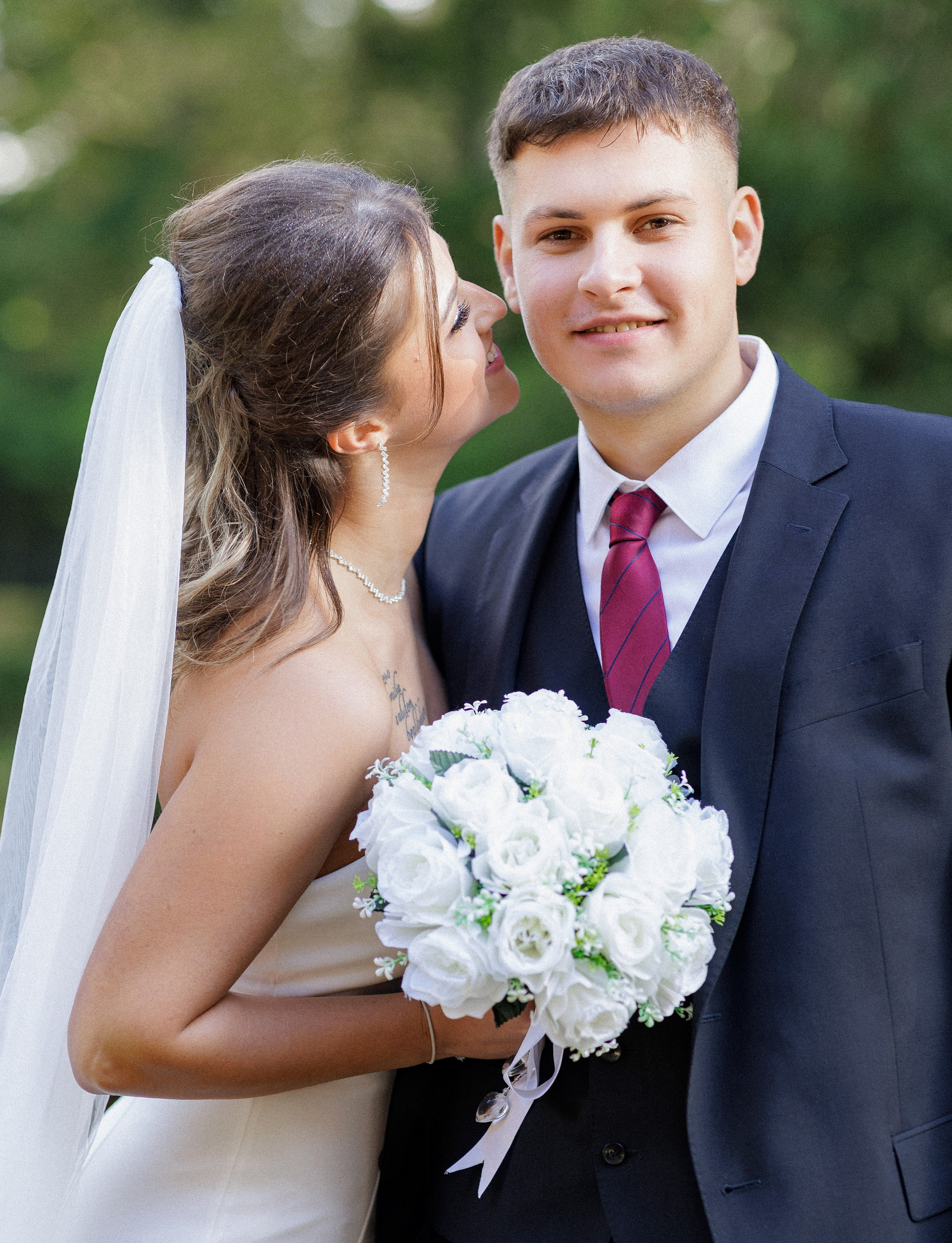 Hochzeitsfotografie im Schloss Arensburg: Ein Tag voller Liebe. Hochzeitsfotograf und Hochzeitsvideograf aus Hamburg | Roka21Film