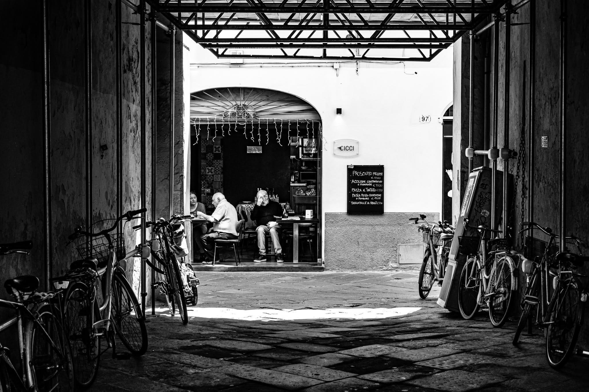 Street Photography. Graphic designer Andreea Maieru