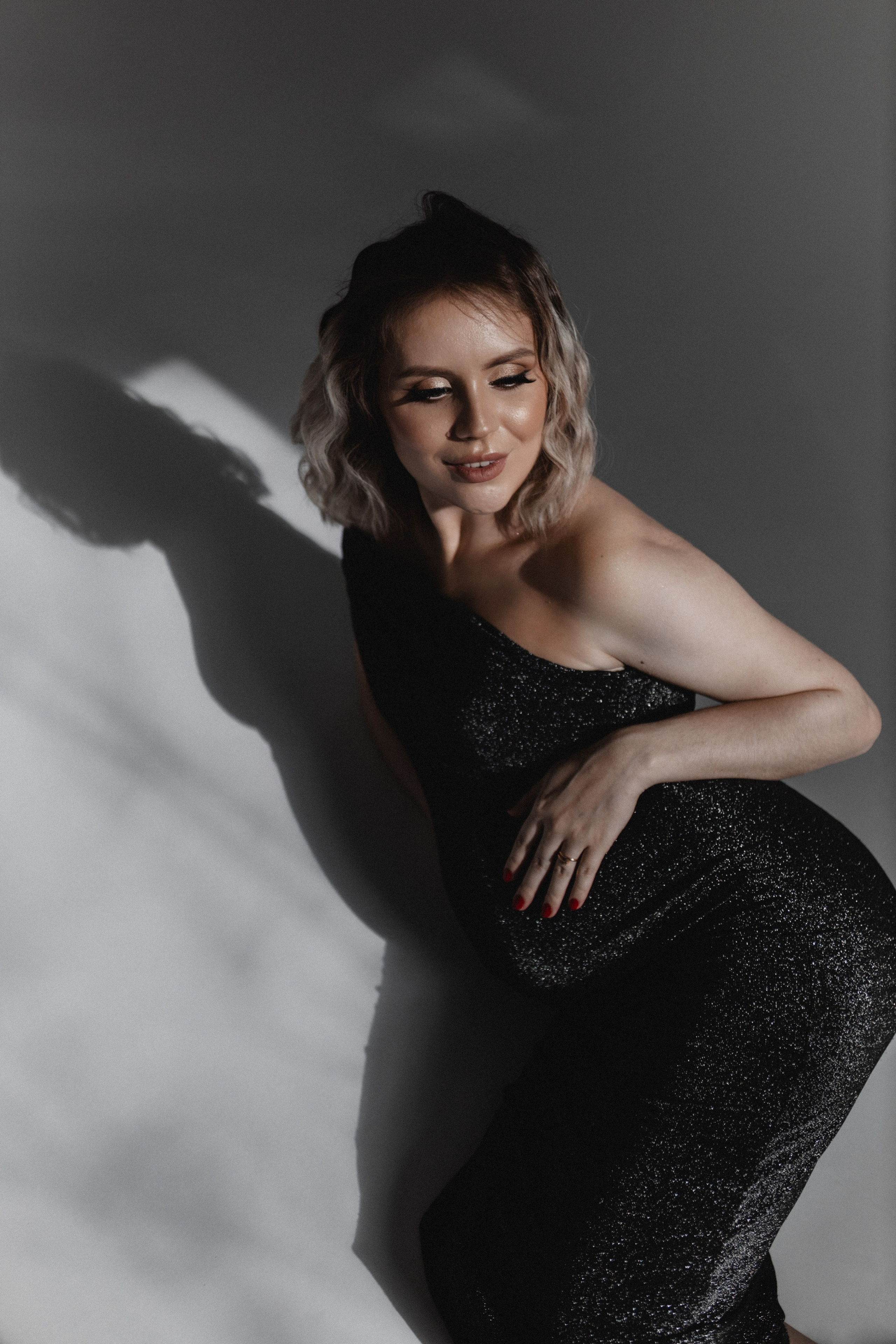 Babybauch Shooting im Fotostudio | Schwangerschaftsfotos in Bochum. Hochzeitsfotografin Bochum | Halyna Reiche Fotografie NRW