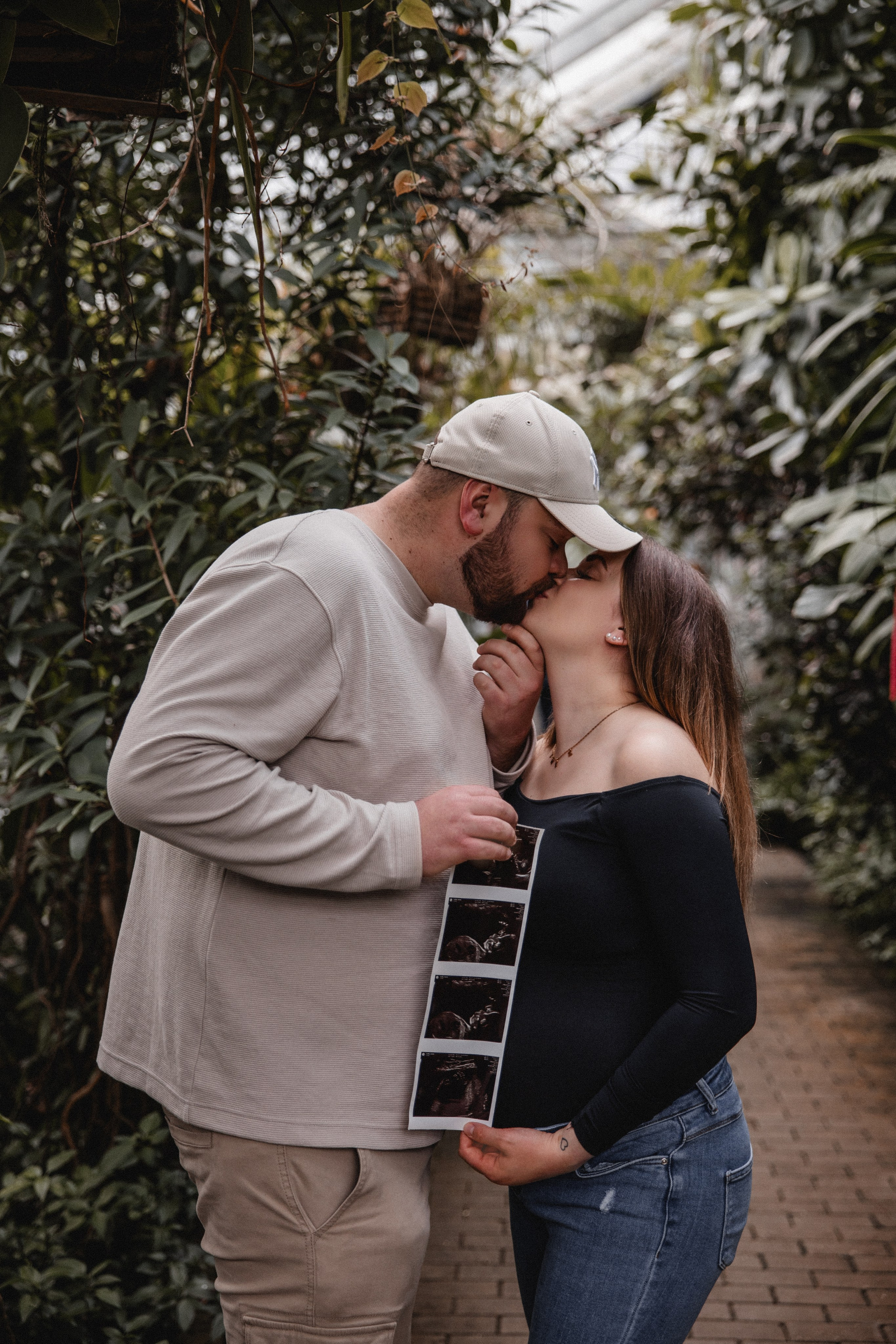 Babybauch Shooting im Fotostudio | Schwangerschaftsfotos in Bochum. Hochzeitsfotografin Bochum | Halyna Reiche Fotografie NRW