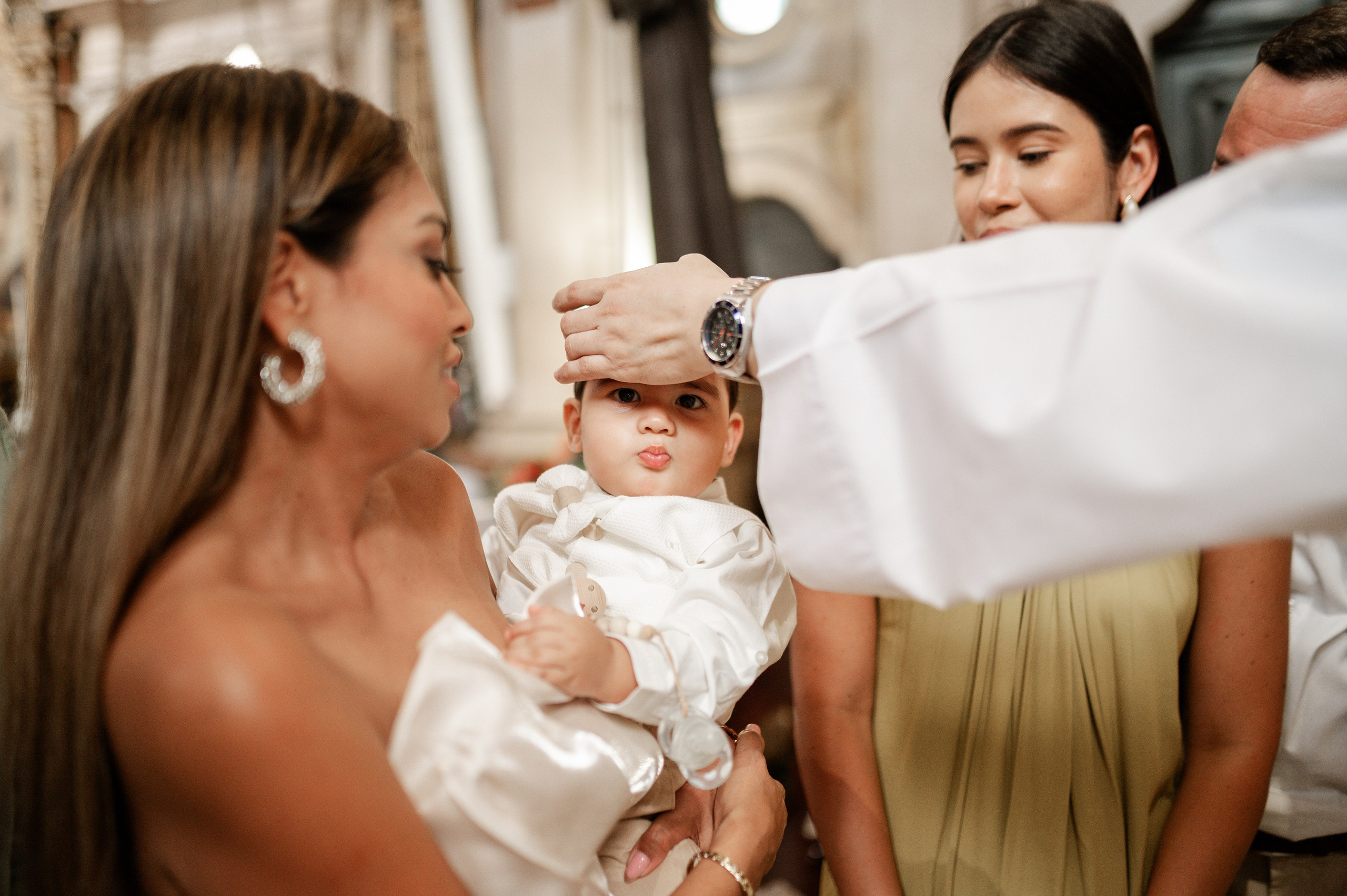 Фотосъёмка крестин — тёплые и значимые моменты. Ваш фотограф в Лиссабоне — Анна Белова