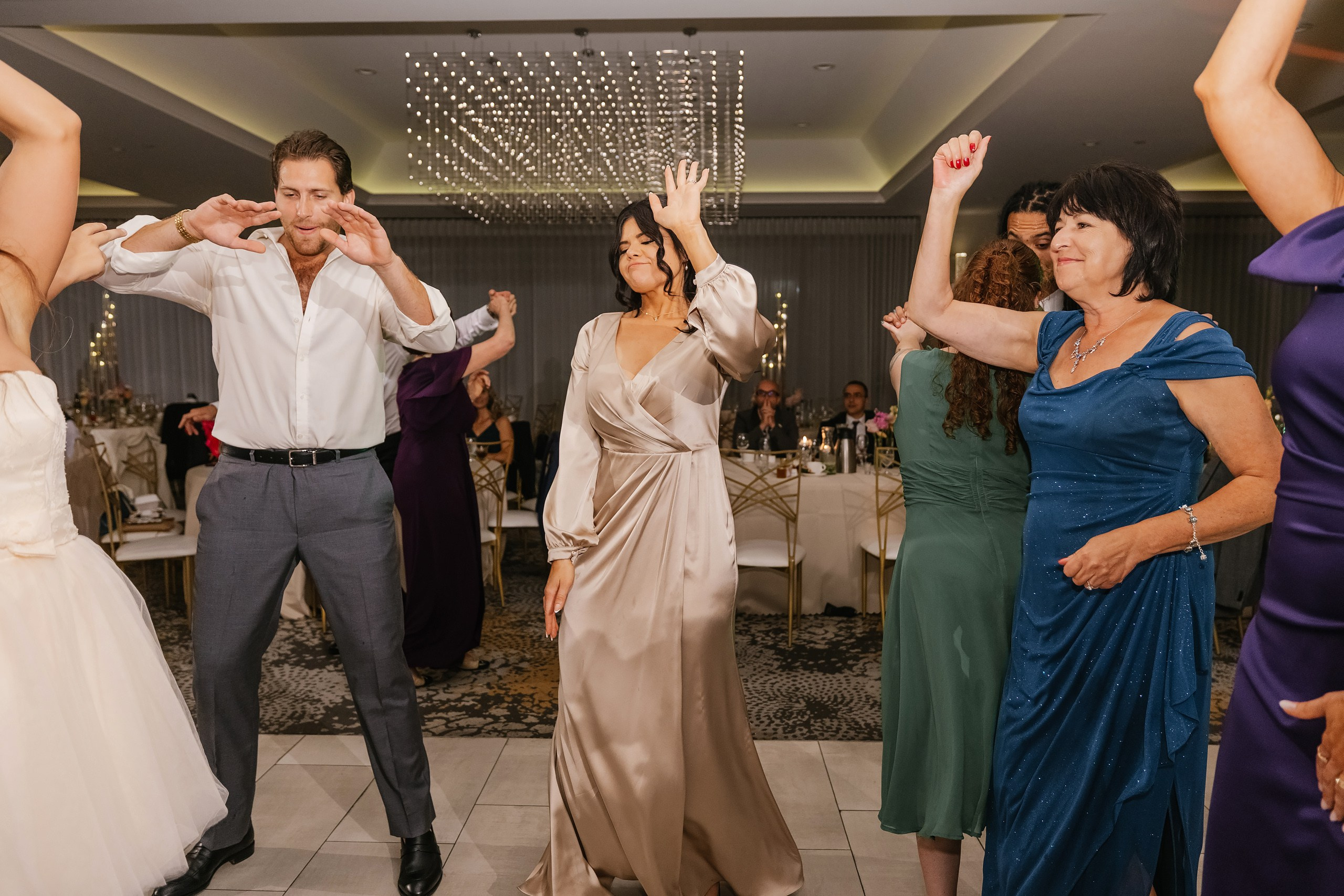 09.06.2025 Wedding. Wedding family event photographer in Chicago Nick Yushevich