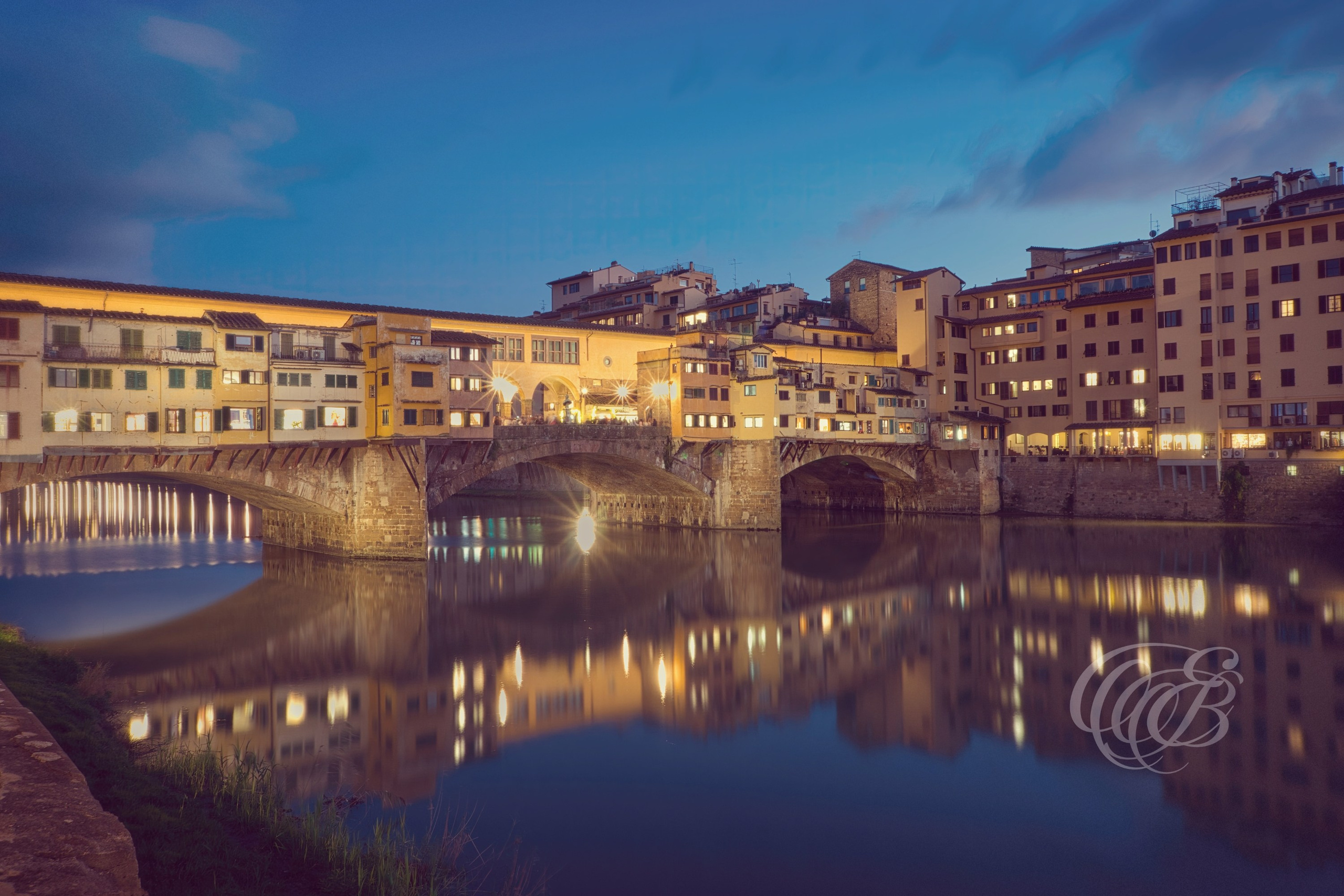 Florence Italy - Sunset with a view of the Ponte Vecchio - Eduardo Bartoli Fine Art Photography - Sunset view of Ponte Vecchio in Florence, Italy – fine art photography by Eduardo Bartoli.