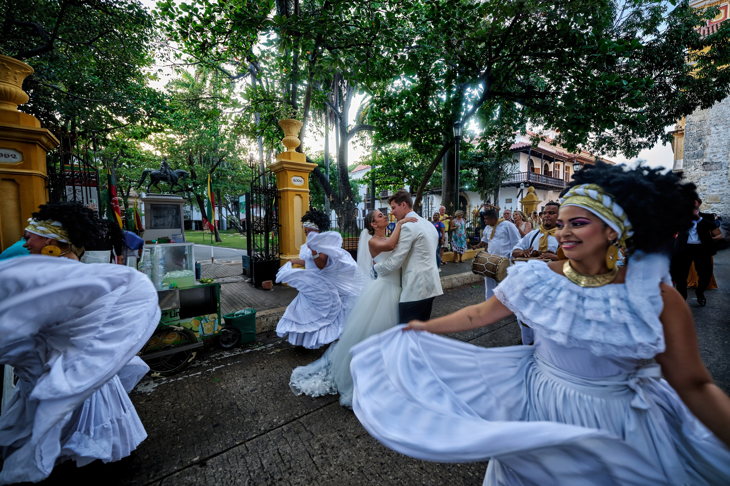 Art in Wedding | HendrickEj Wedding Photography. Wedding Photography & Videography by ZZ Hendrick | Capturing Your Love Story in Colombia & USA