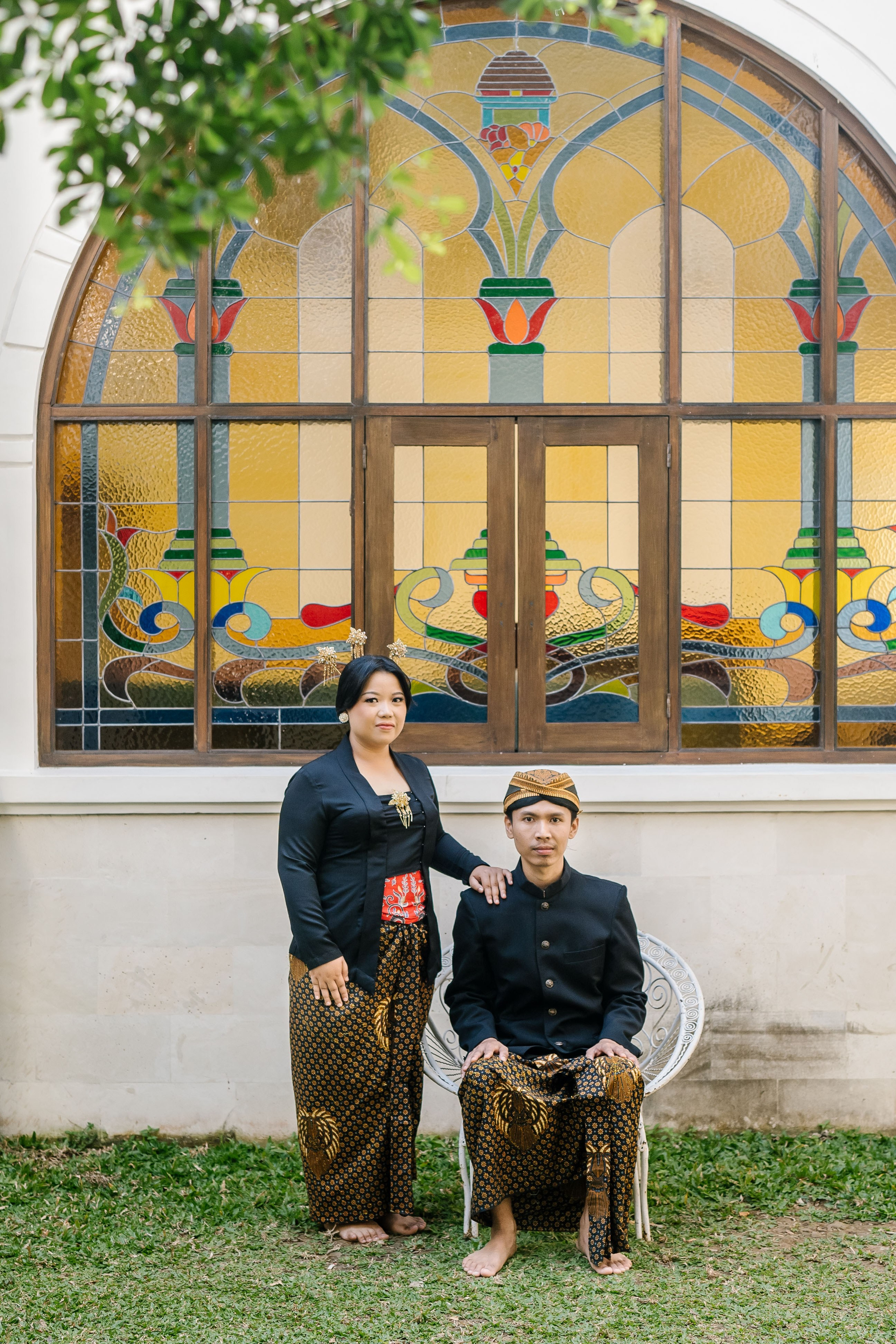 Prewedding Photo Shoot with Javanese style. Female Photographer in Bali