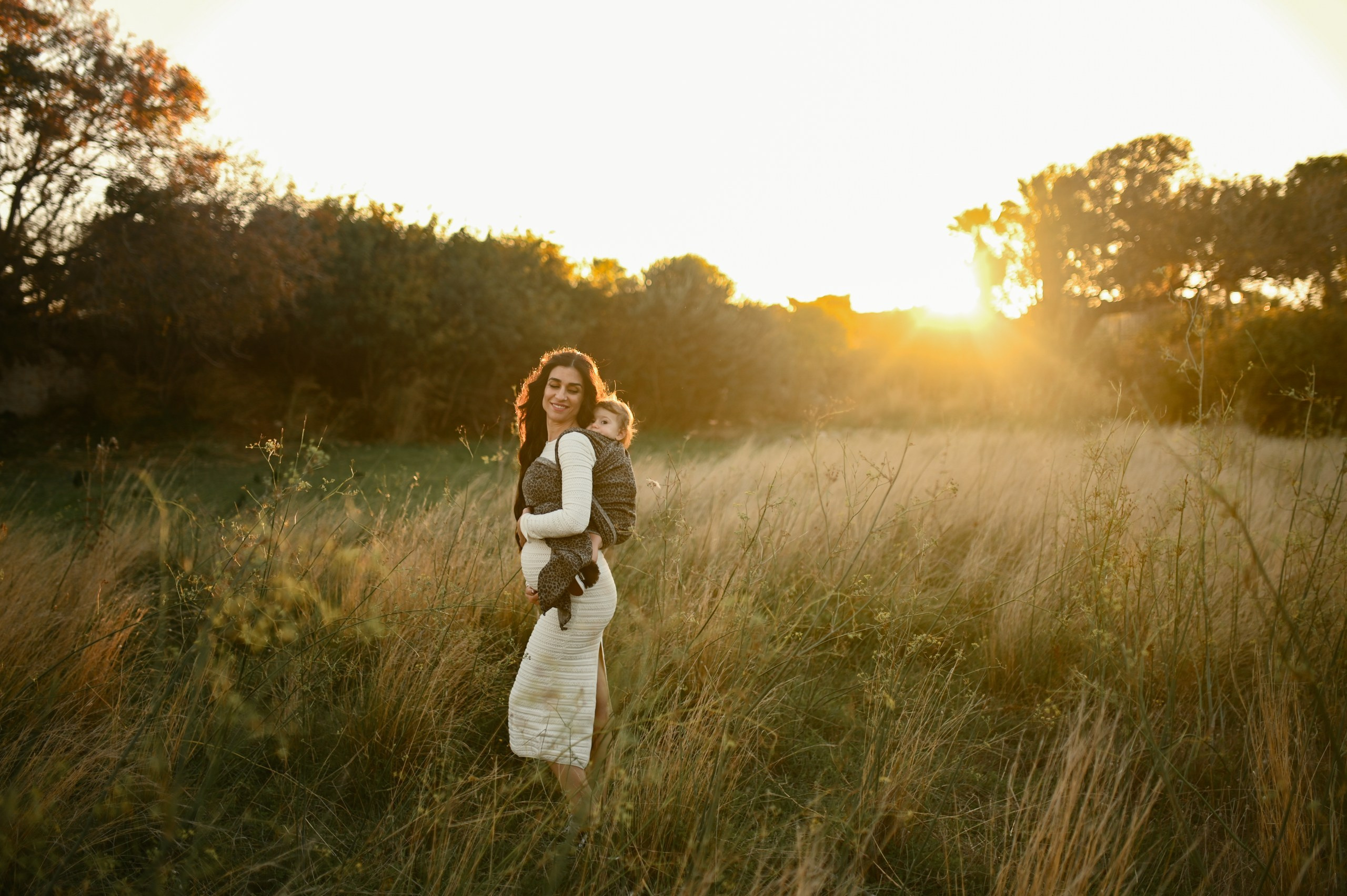 Pregnancy announcement photoshoot Rhodes. Φωτογράφος νεογέννητων στη Ρόδο. Φωτογράφιση εγκυμοσύνης