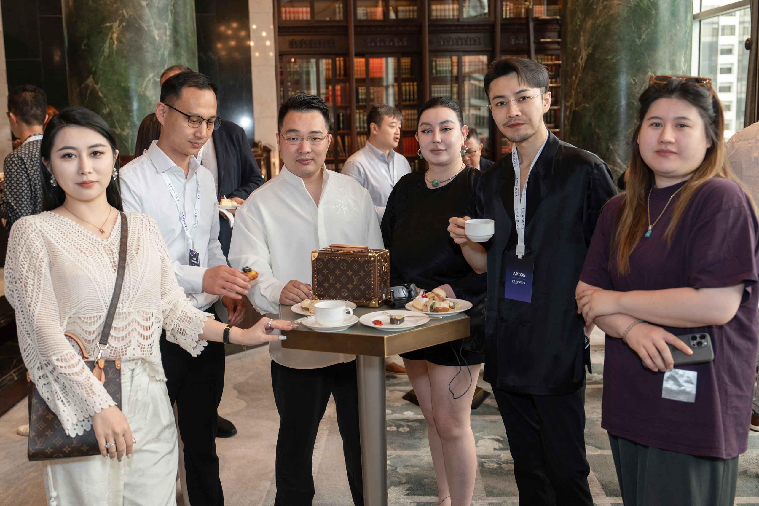 APTOS | SHANGRI-LA HOTEL. PHOTOGRAPHER IN HONG KONG (WEDDING, FASHION, FAMILY, EVENTS)