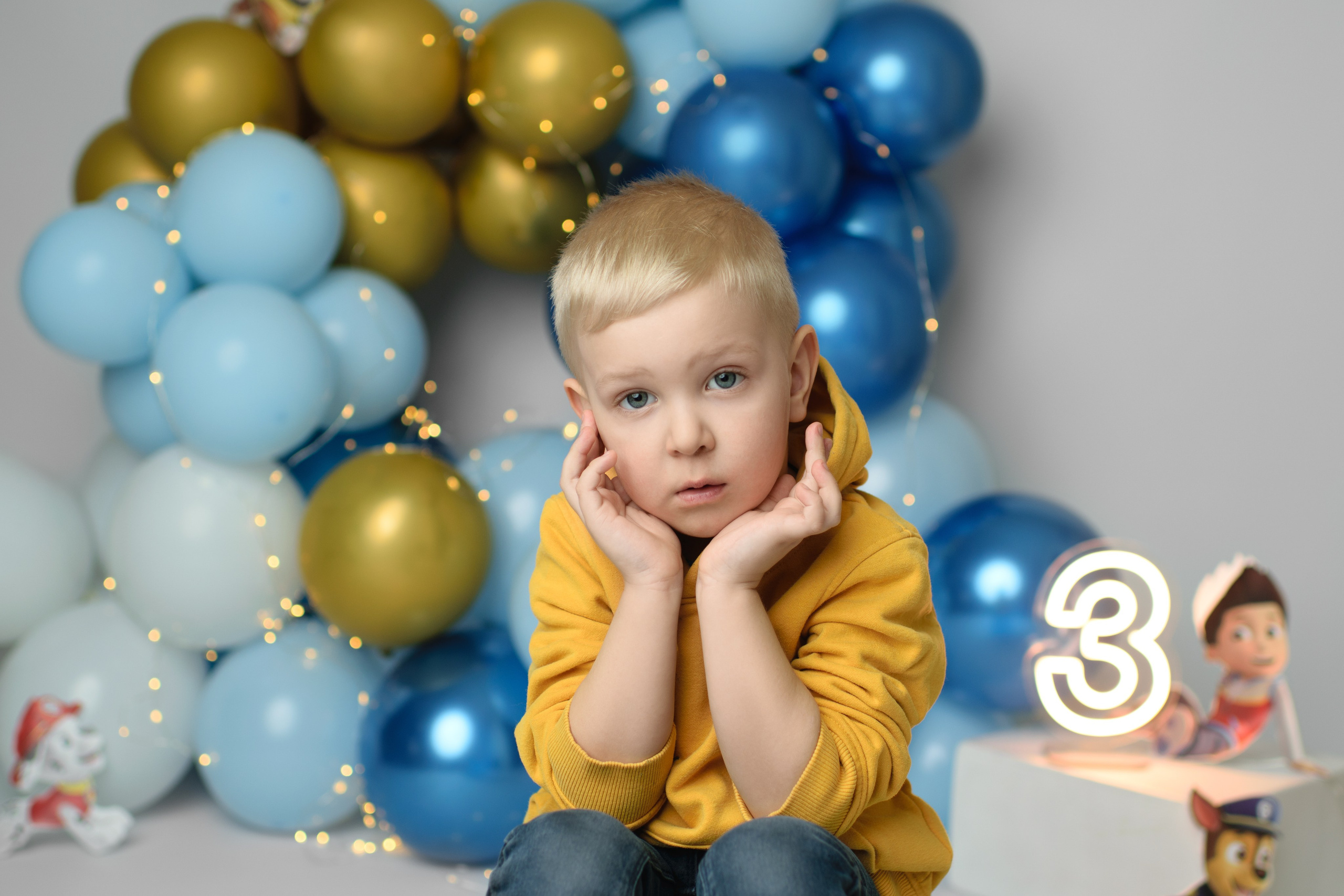 Cake Smash Fotoshooting zum ersten, zweiten Geburtstag. Neugeborene, Baby Fotografin in Düren (NRW) - Vitalina Unruh