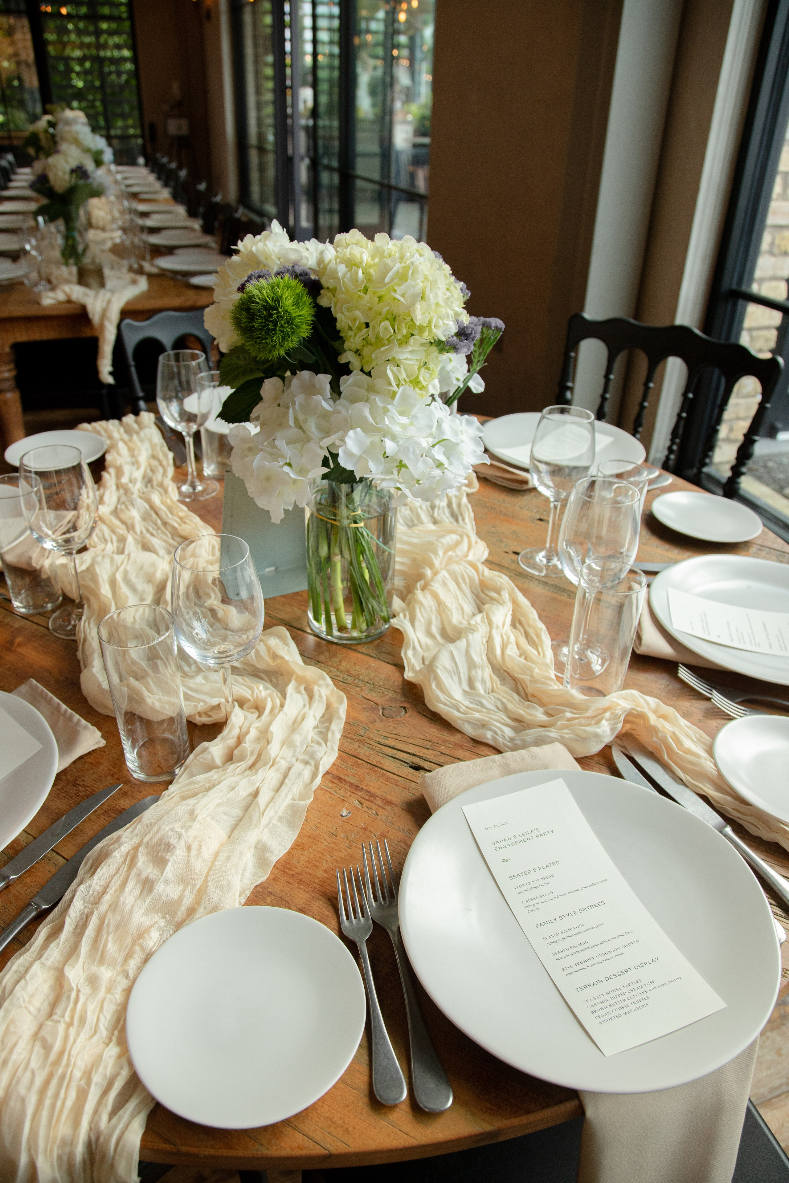 Leila & Vahan. Wedding Photographer & Videographer