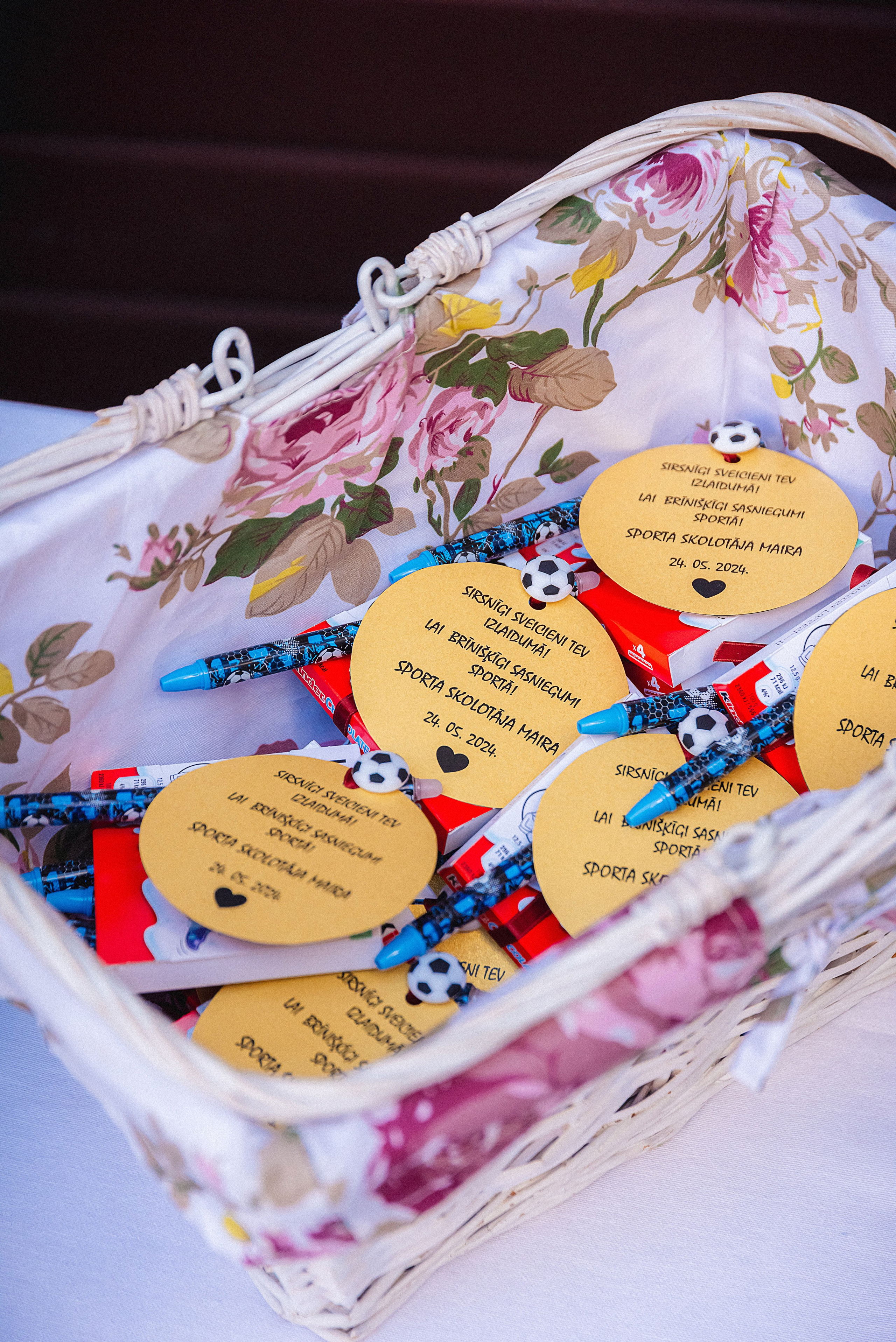 Zīles Skolas Izlaidums. Fotogrāfs Rīgā. Gīmenes, individuālās un dažādu produktu fotosesijas