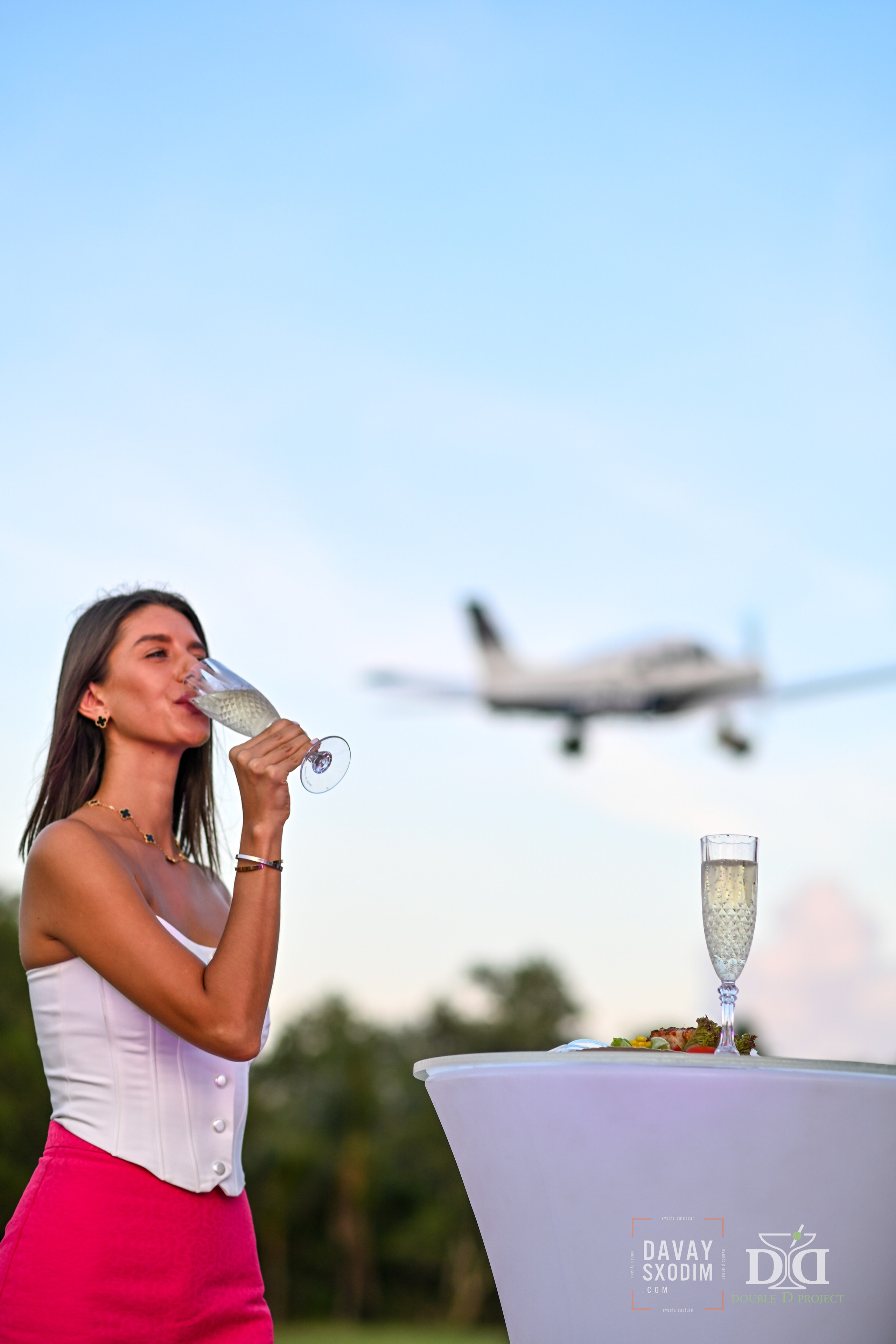 Вечеринка на аэродроме | Фоторепортаж | Афиша | DAVAYSXODIM.com PHUKET. АФИША|ФОТОРЕПОРТАЖИ|ИВЕНТЫ|ПХУКЕТ