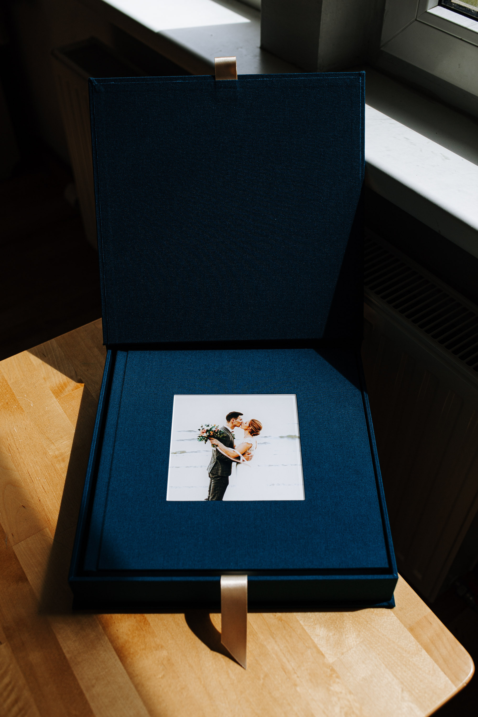 Īsta kāzu ģimenes fotogrāmata - roku darbs