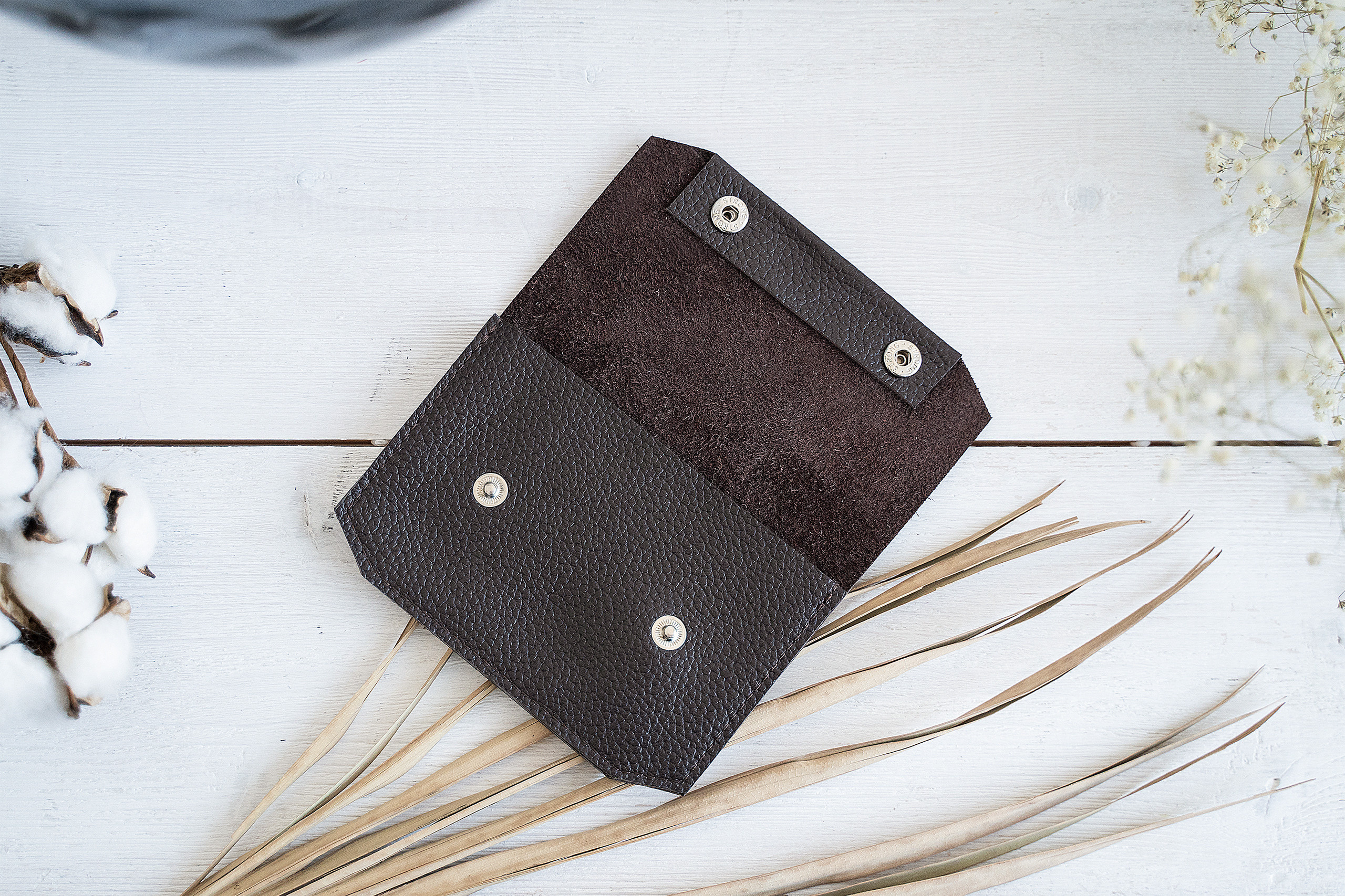 Photo shoot for leather goods shop. Your photographer in Madeira