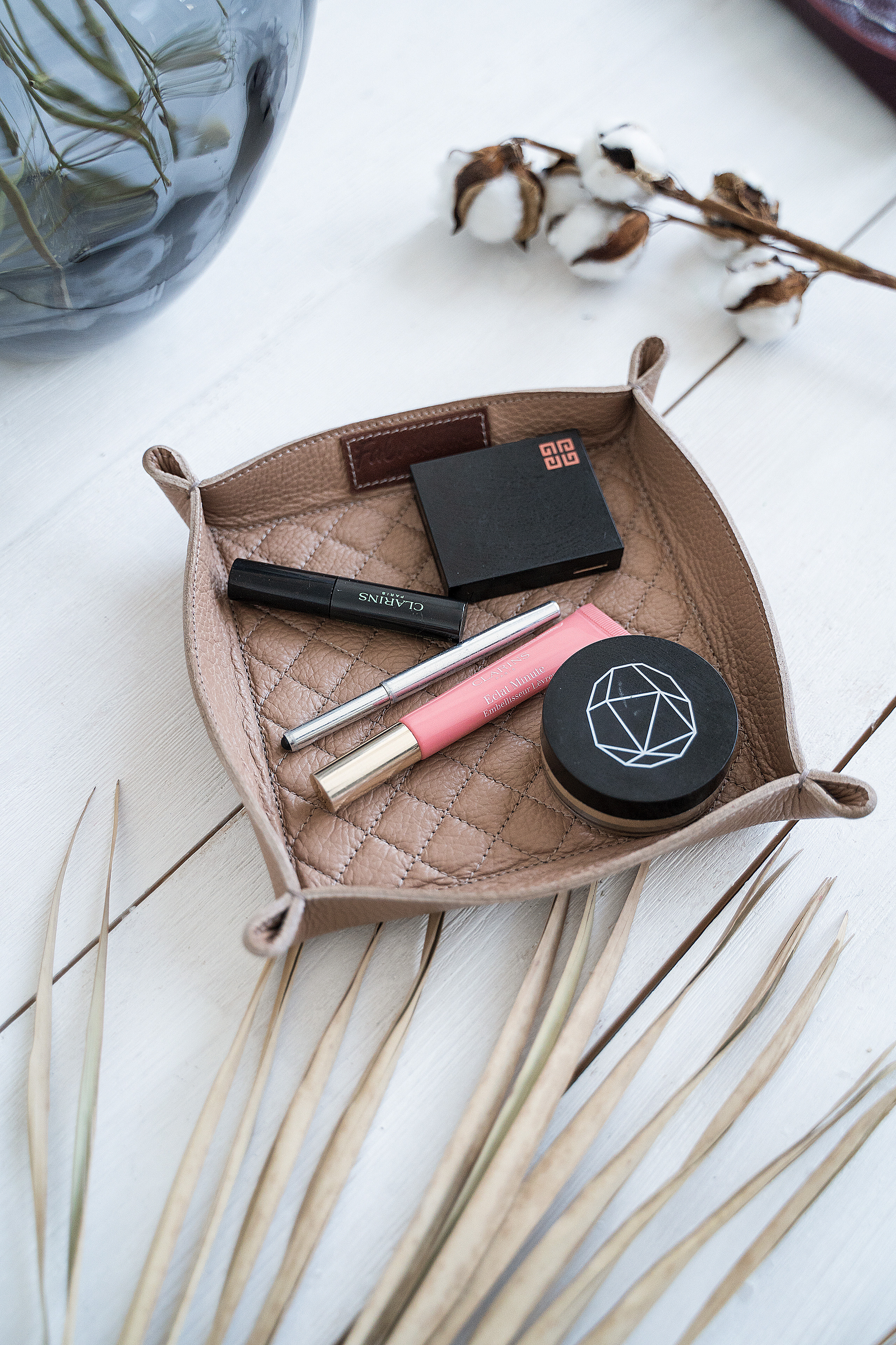 Photo shoot for leather goods shop. Your photographer in Madeira