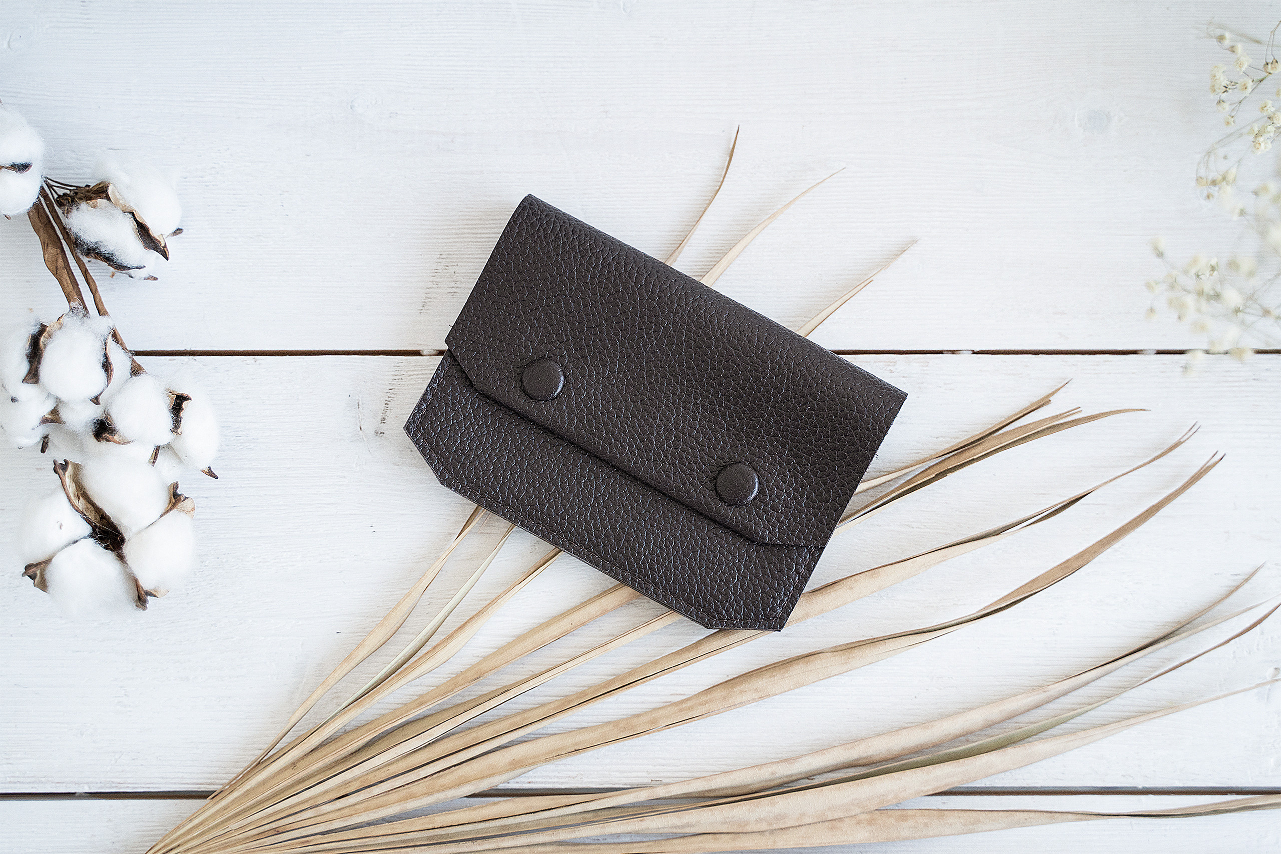 Photo shoot for leather goods shop. Your photographer in Madeira