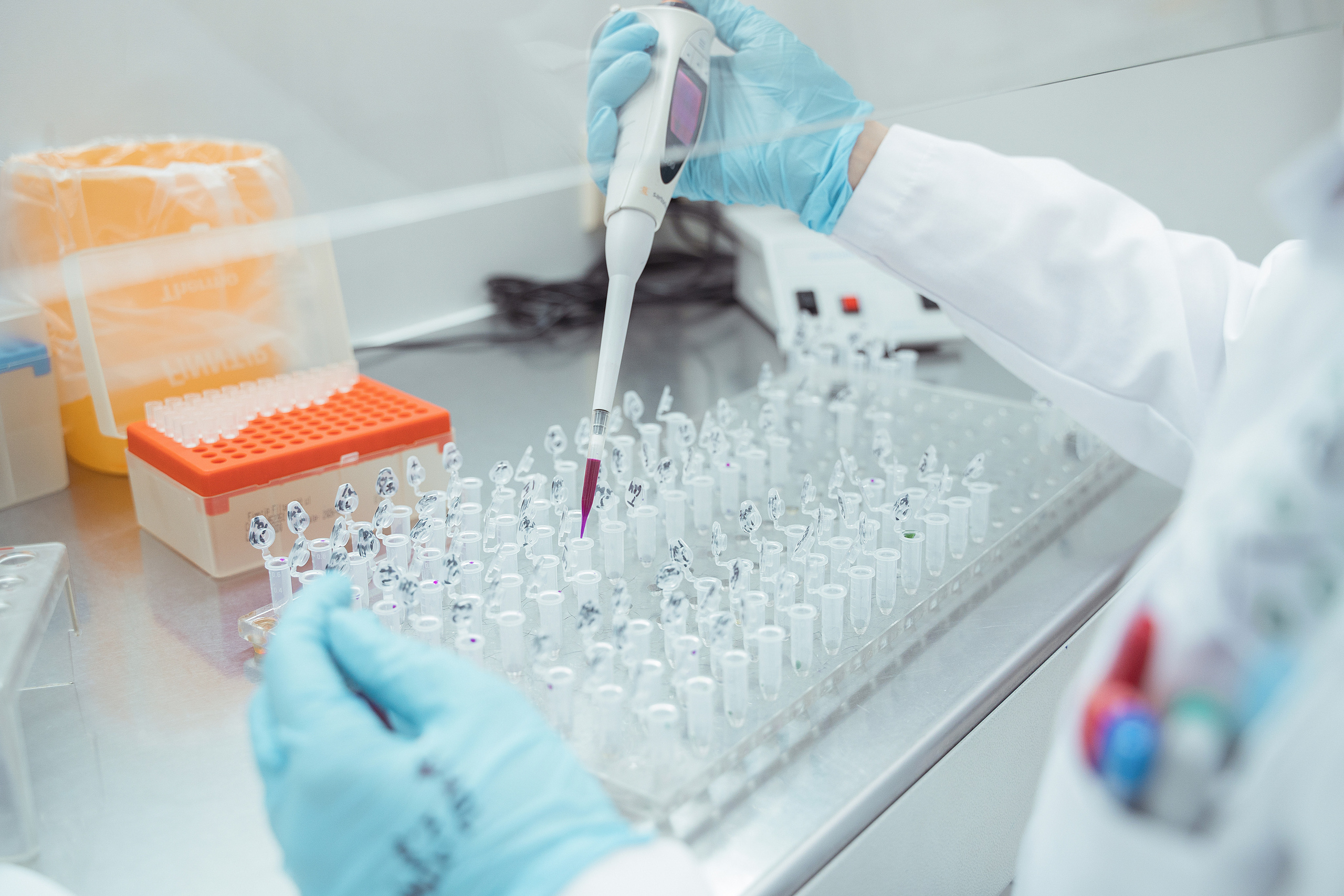 Photo shoot for medical laboratory Explana. Your photographer in Madeira