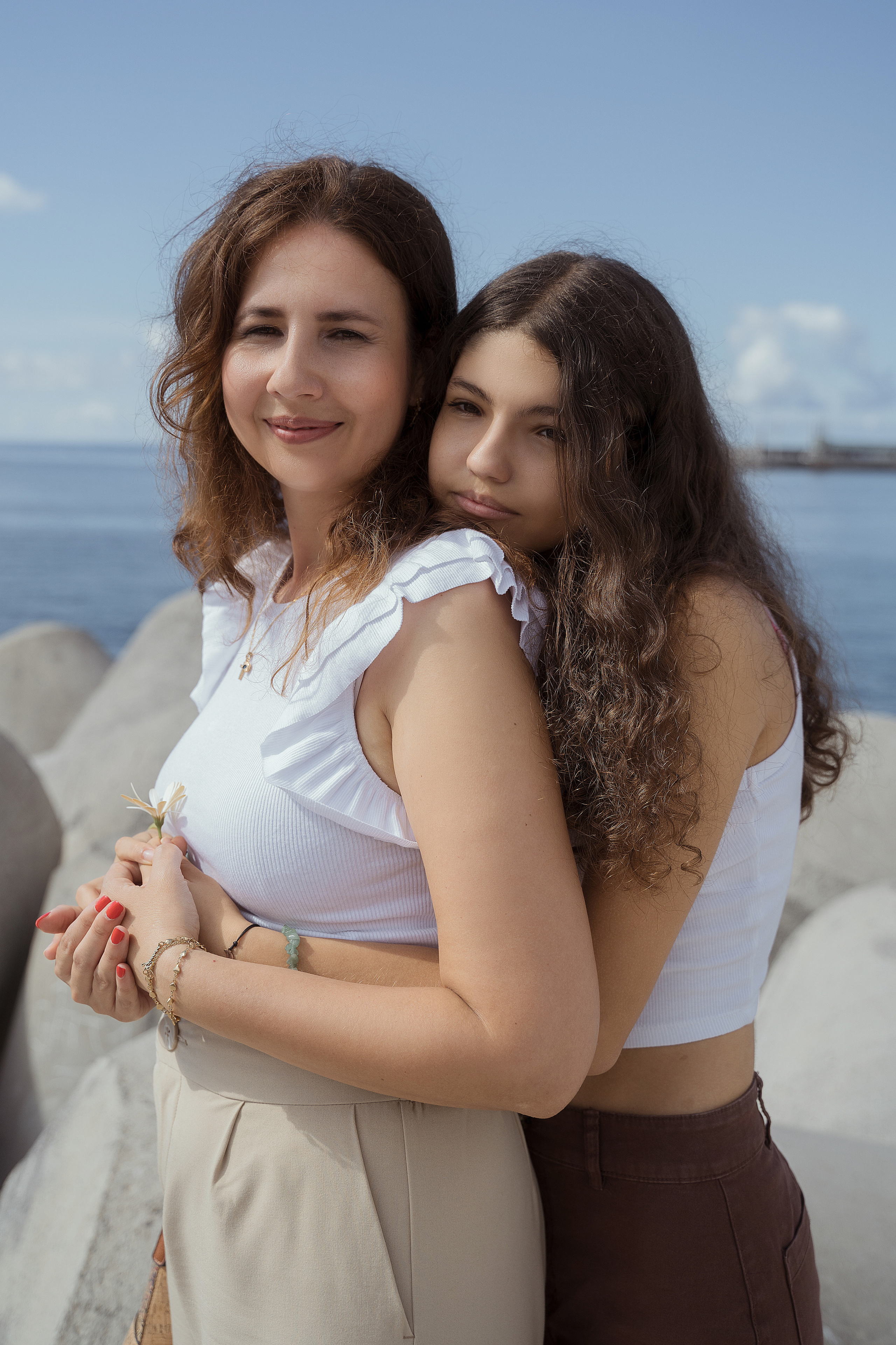 Yulia and Margarida. Your photographer in Madeira