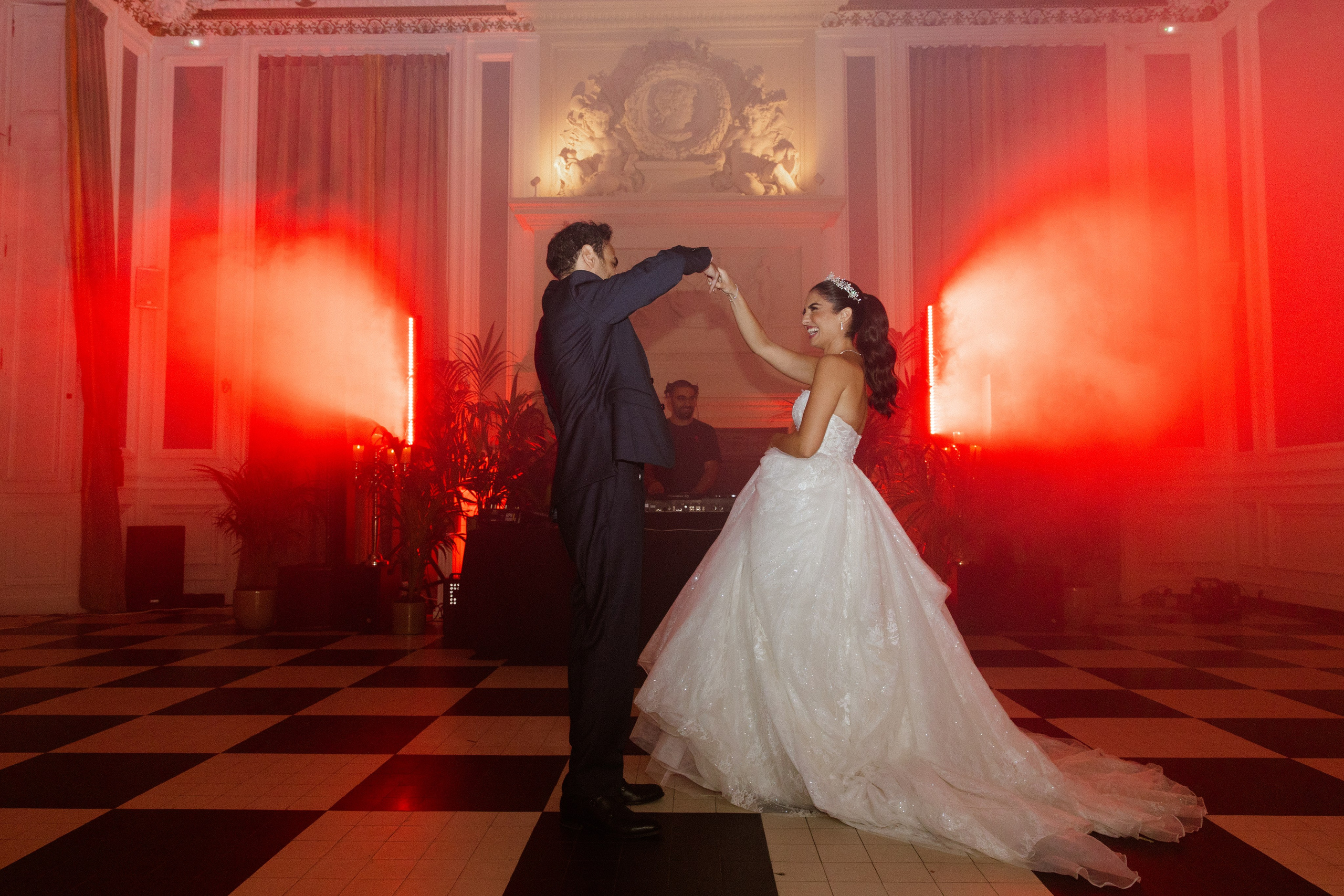 Chloe & Romeo. Photographer in Paris