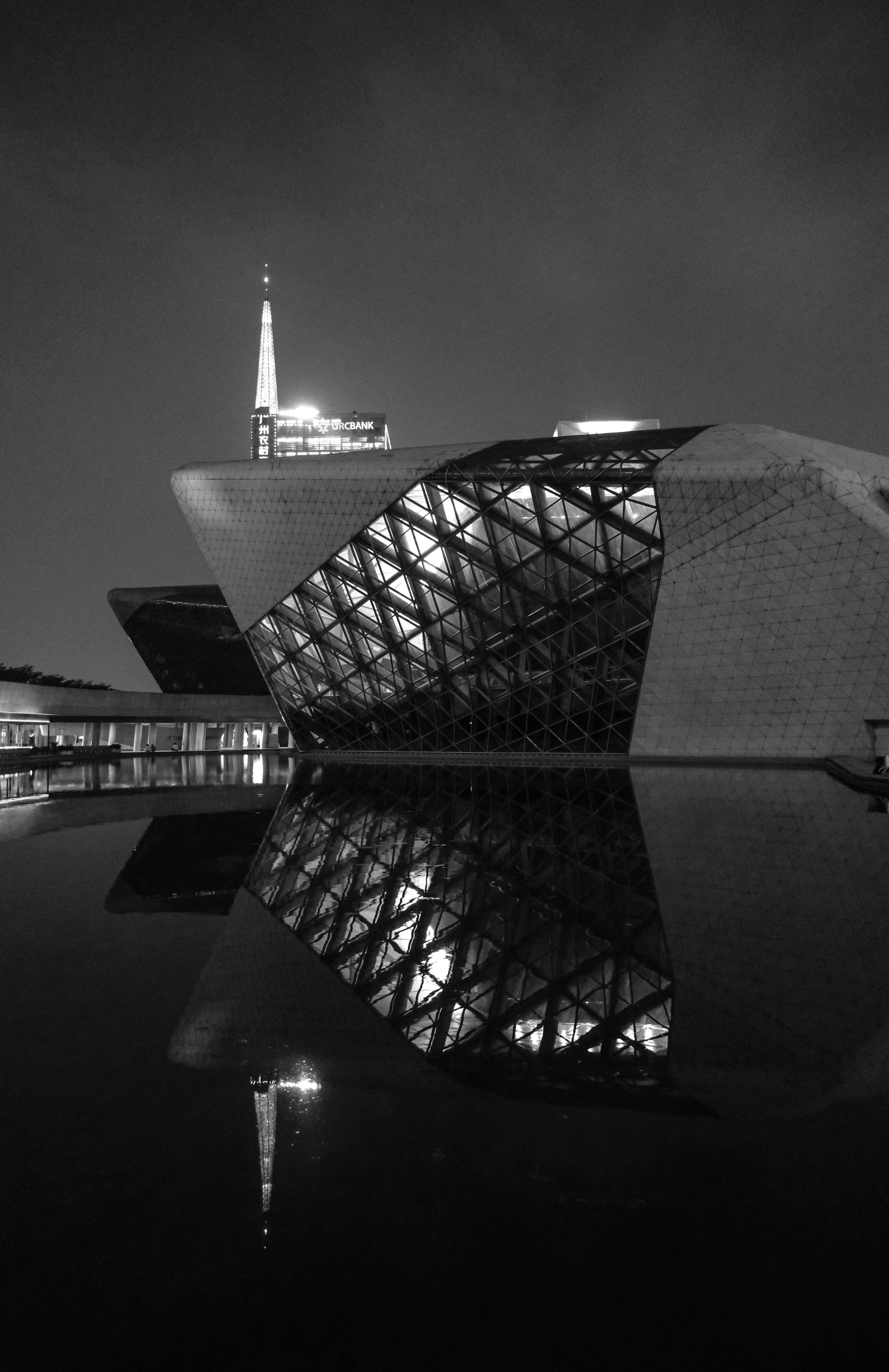 Guangzhou Opera House 广州大剧院 | Photo by Yukophotography 