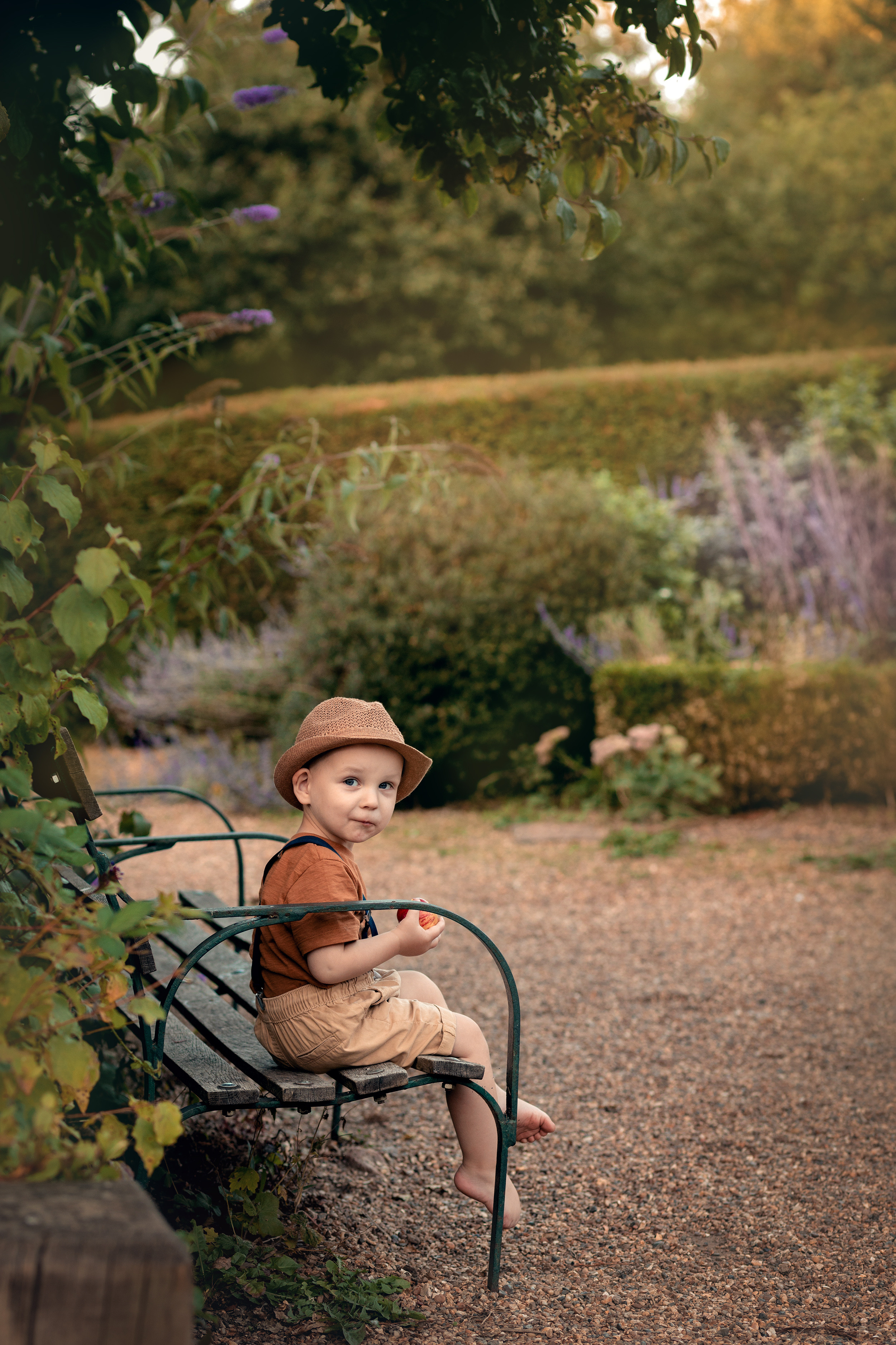 Fine art photography. Stevenage, Hertfordshire family, maternity and newborn photographer