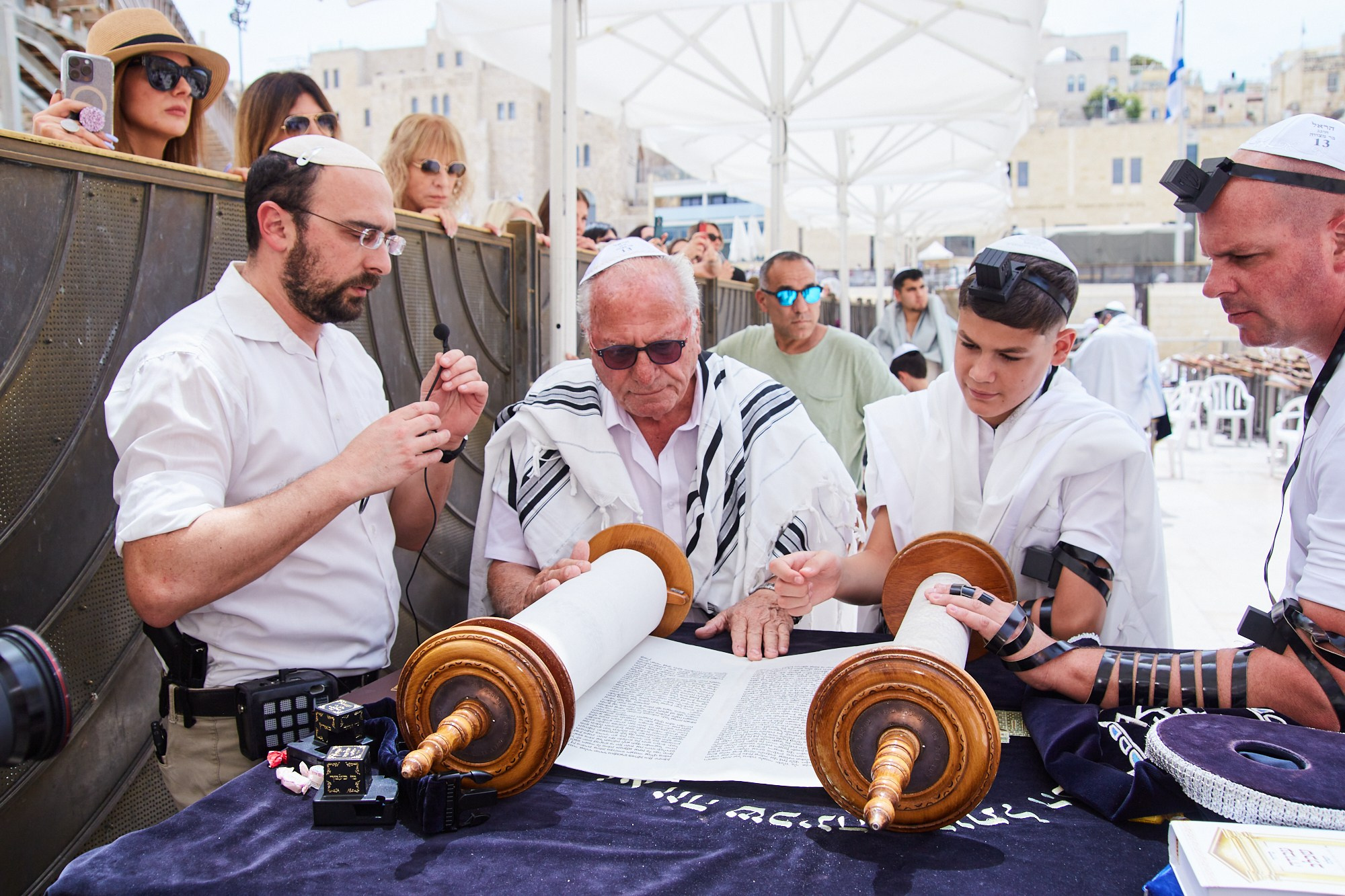 Бар-мицва на Котеле 2. Портретный и репортажный фотограф в Израиле Рома Бирман